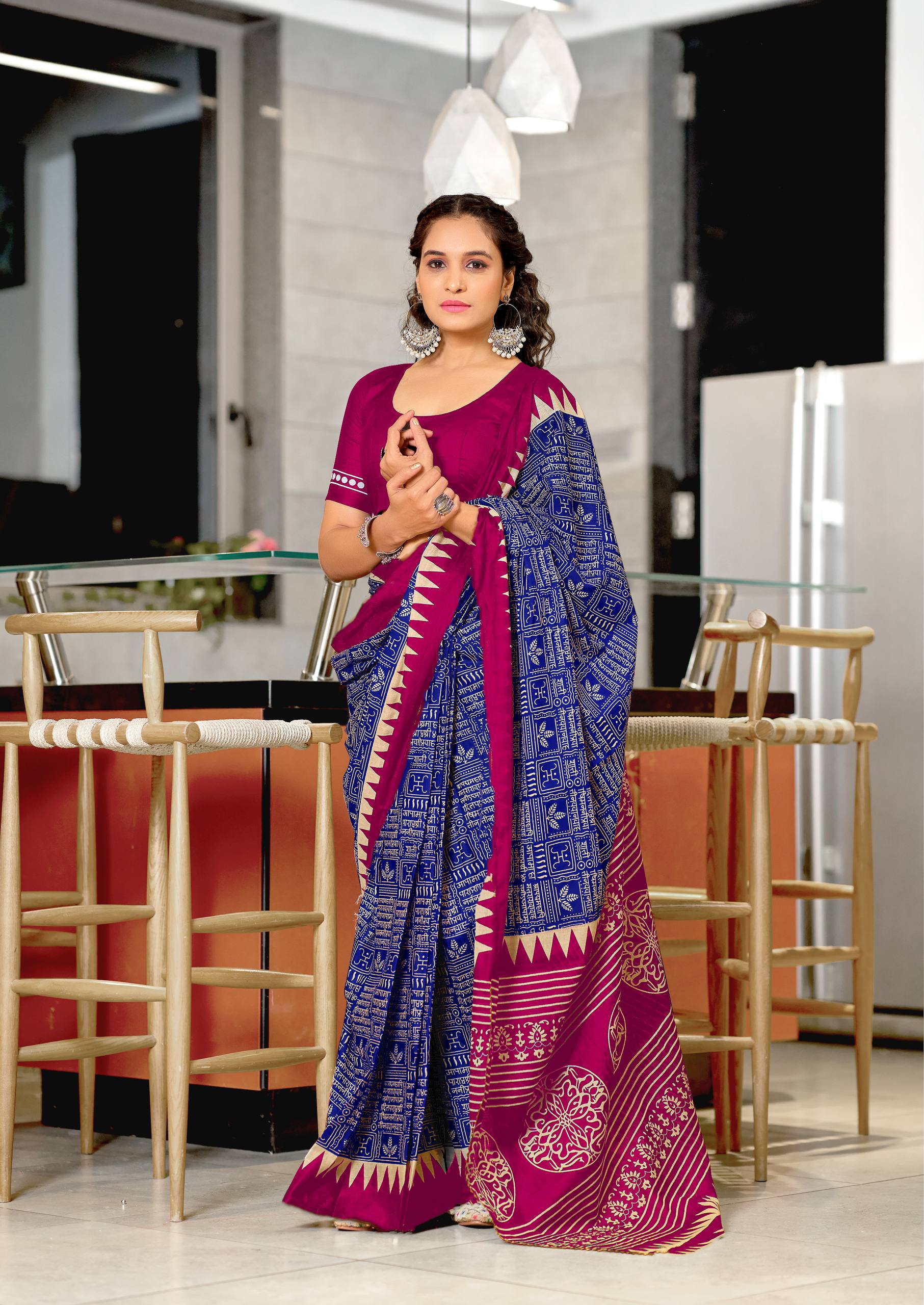 Abstract Print Mulmul Cotton Classic Saree