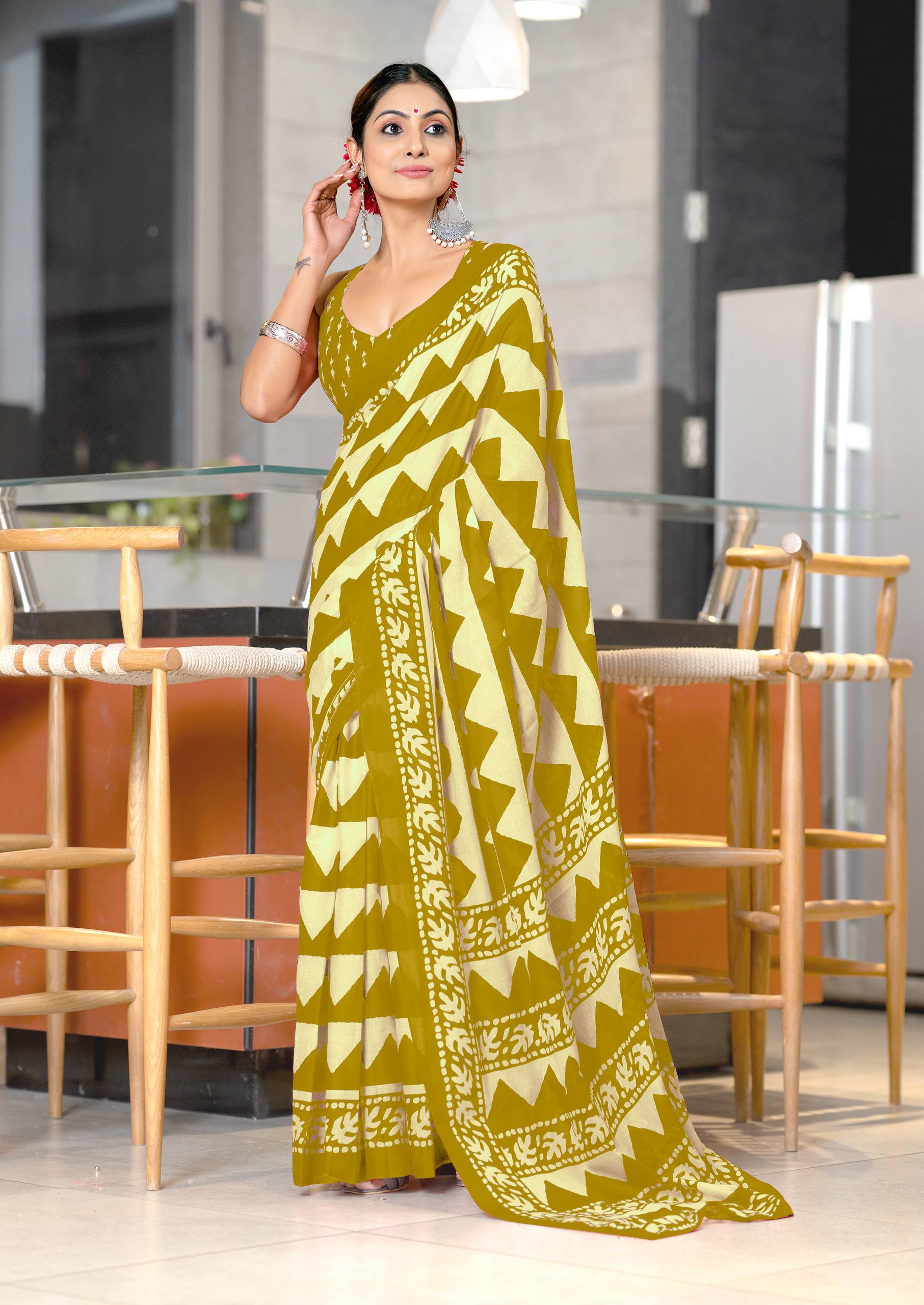 Pure Mulmul Cotton Zigzag Hand Block Printed Saree with Blouse Piece