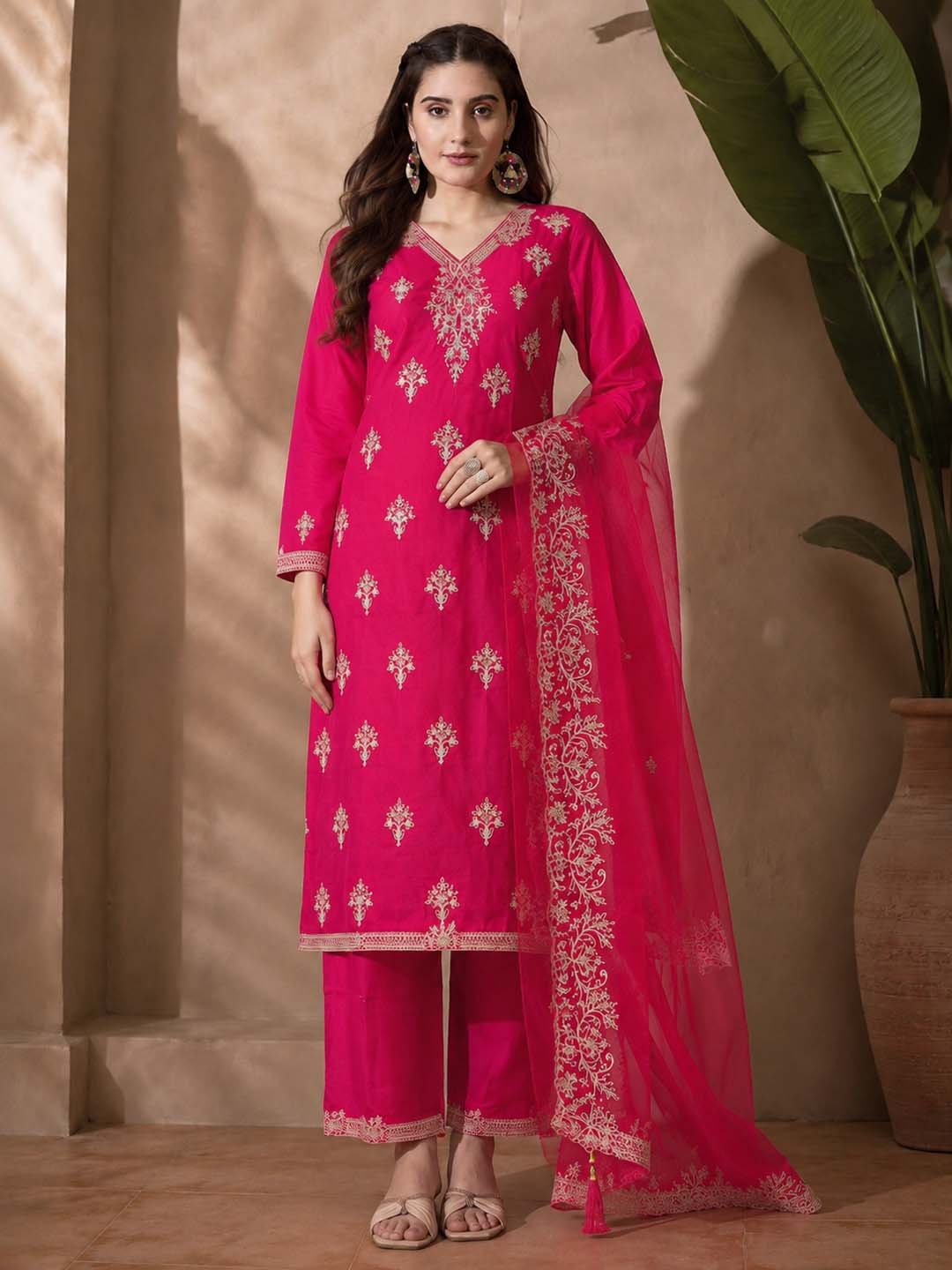 Roman Silk Embroidered Kurta Set with Organza Dupatta & Straight Pants