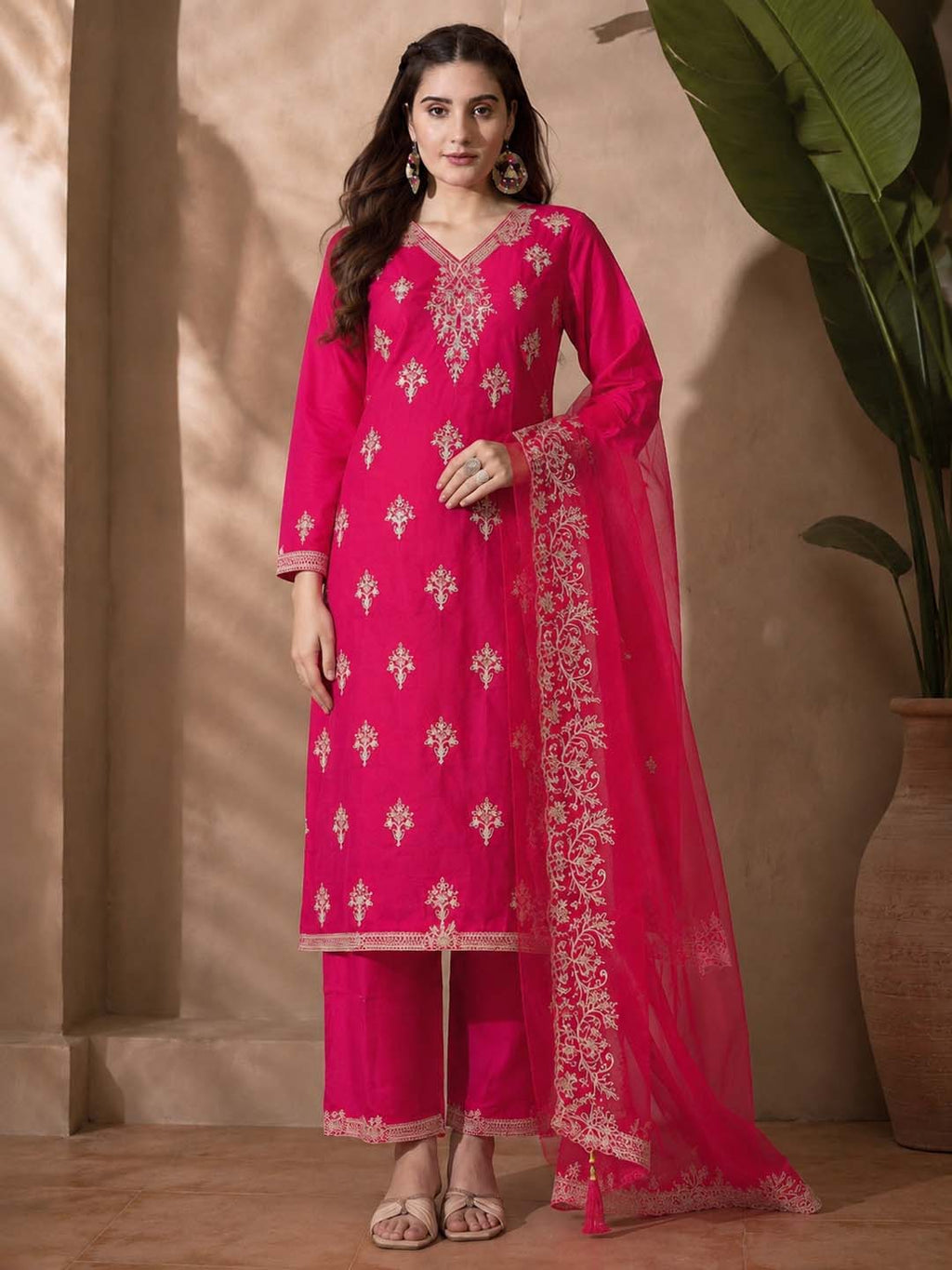 Roman Silk Embroidered Kurta Set with Organza Dupatta & Straight Pants