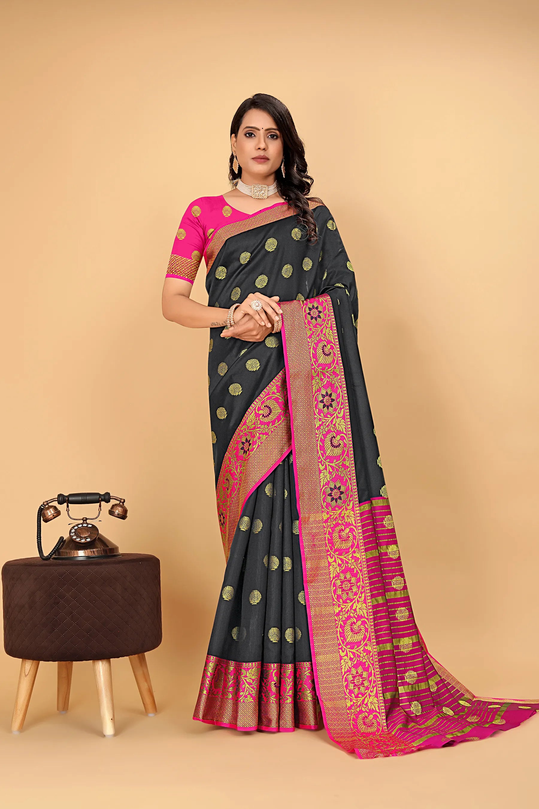 Pionex Woven Katan Kanjivaram Soft Lichi Silk Sarees