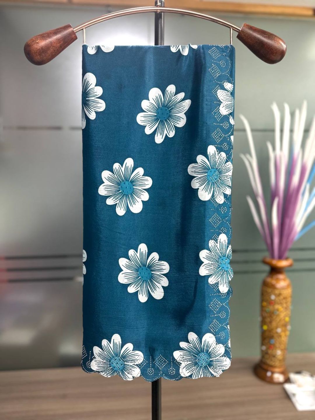 Chinon Floral Print Saree with Siroski Diamond Border & Printed Blouse Piece