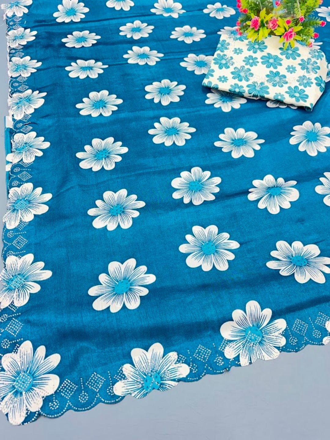 Chinon Floral Print Saree with Siroski Diamond Border & Printed Blouse Piece
