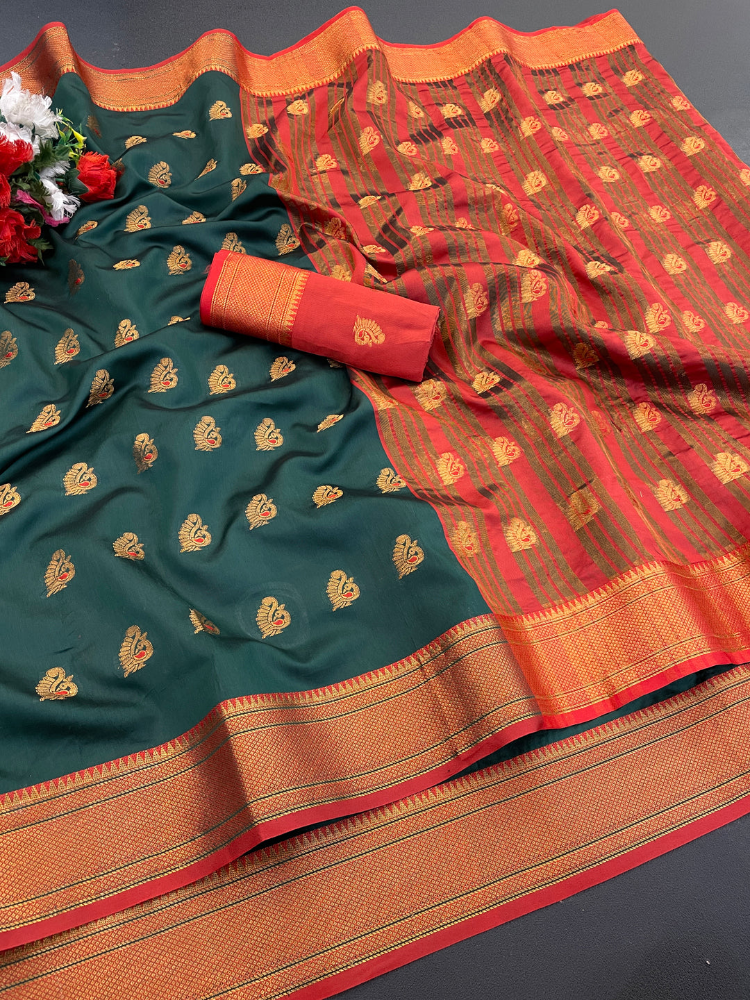 Jacquard Pure Banarasi Silk Saree