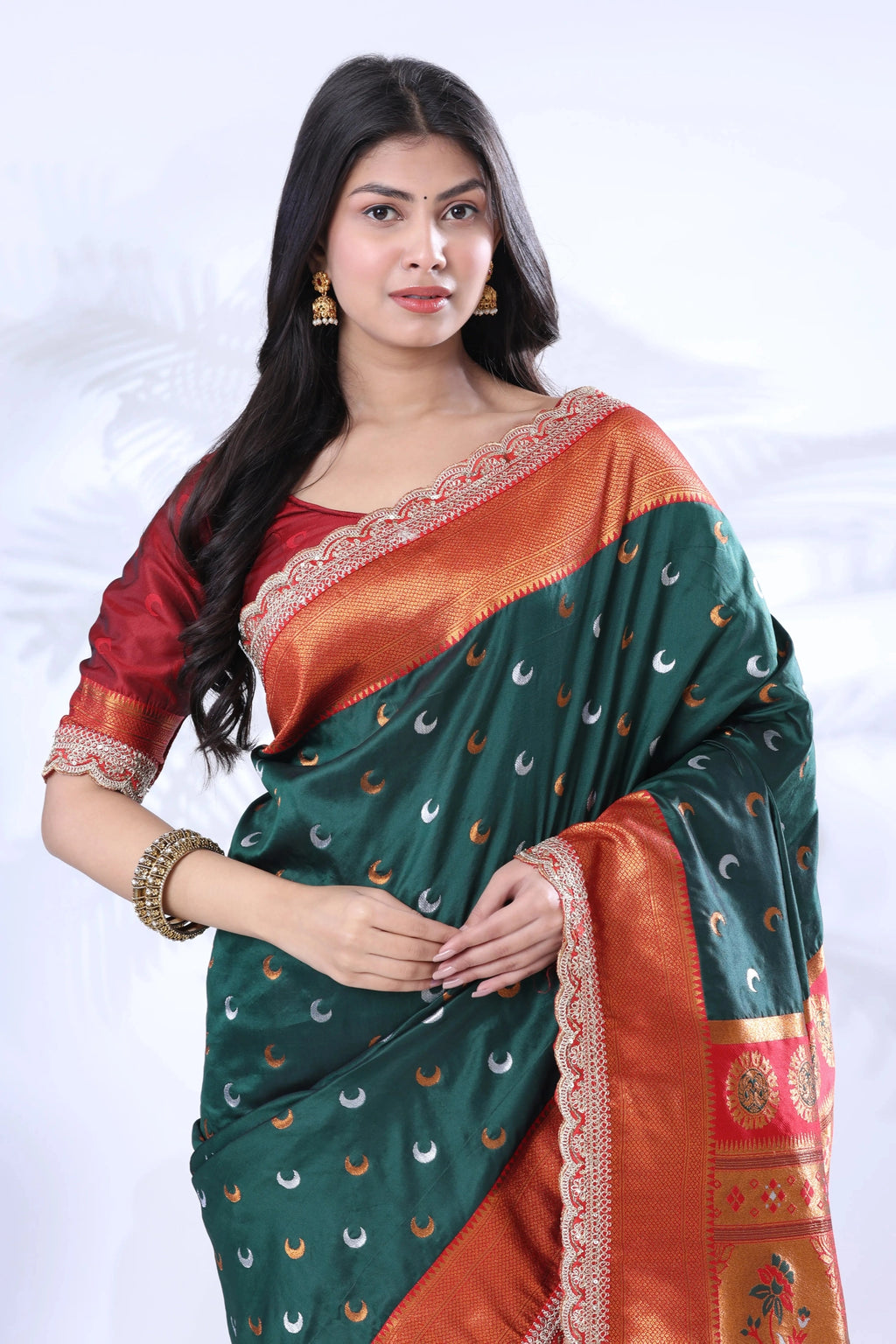Paithani Pure Silk Embroidery Lace Border Green Saree
