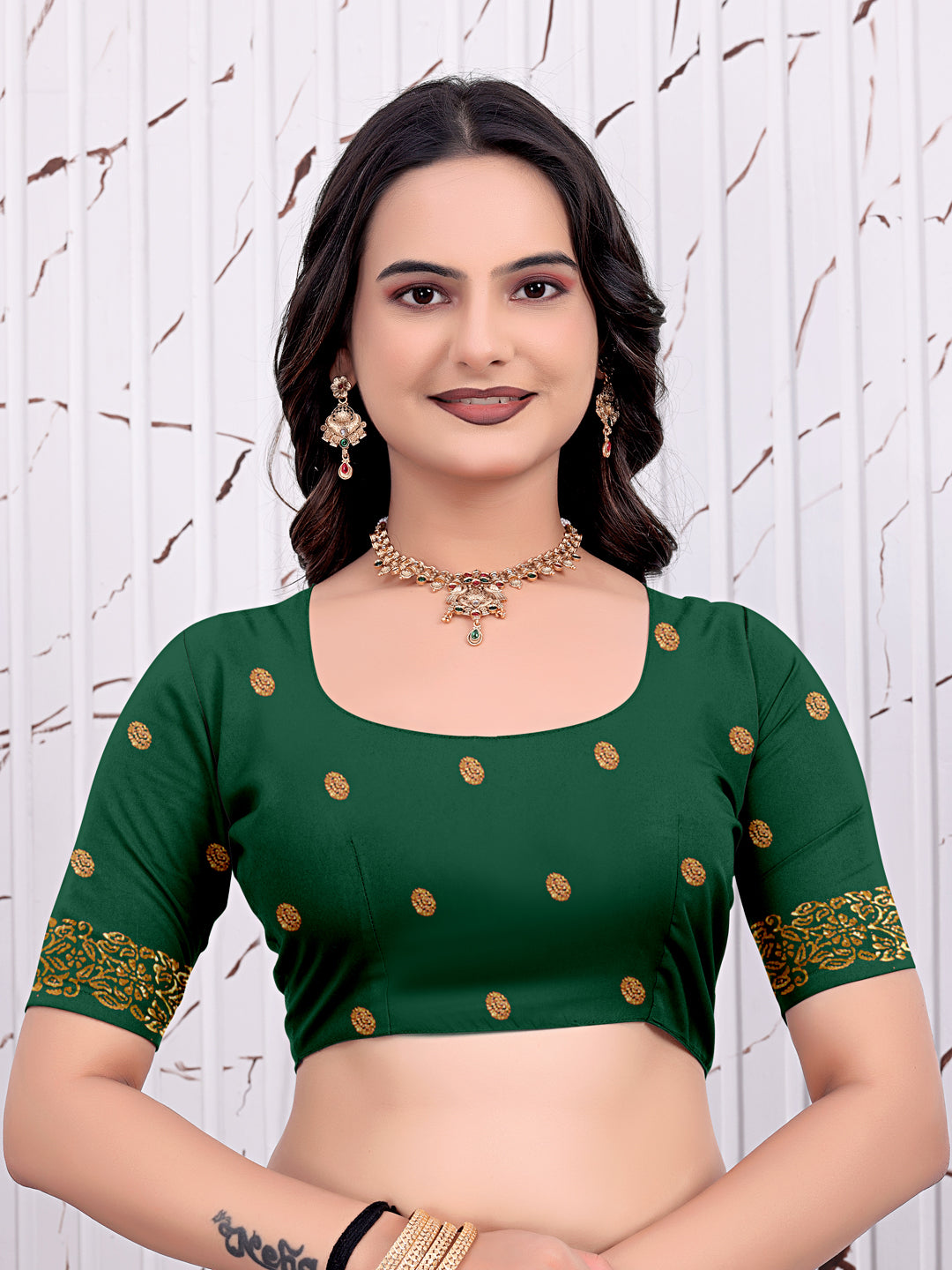 GREEN