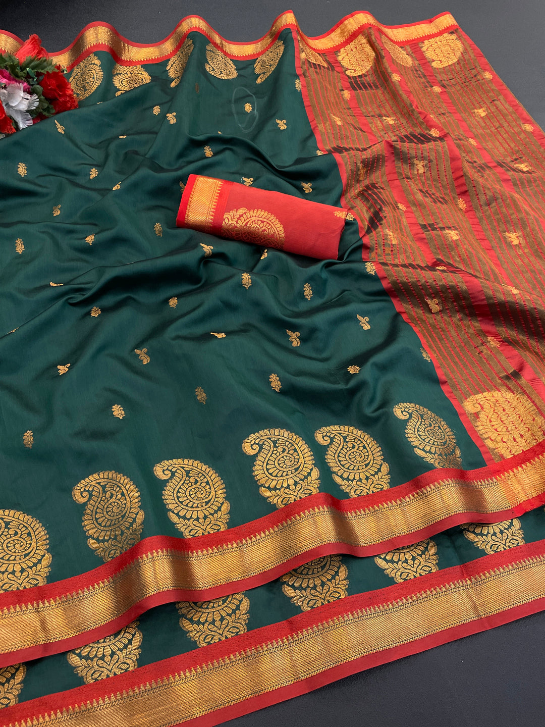 Jacquard Pure Banarasi Silk Saree