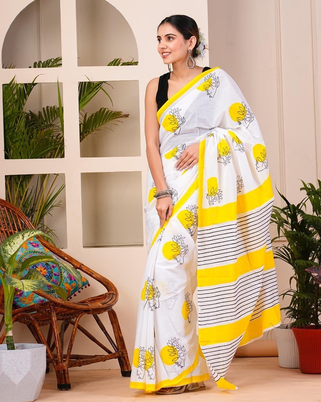Pure Cotton Floral Printed Saree with Unstitched Blouse Piece