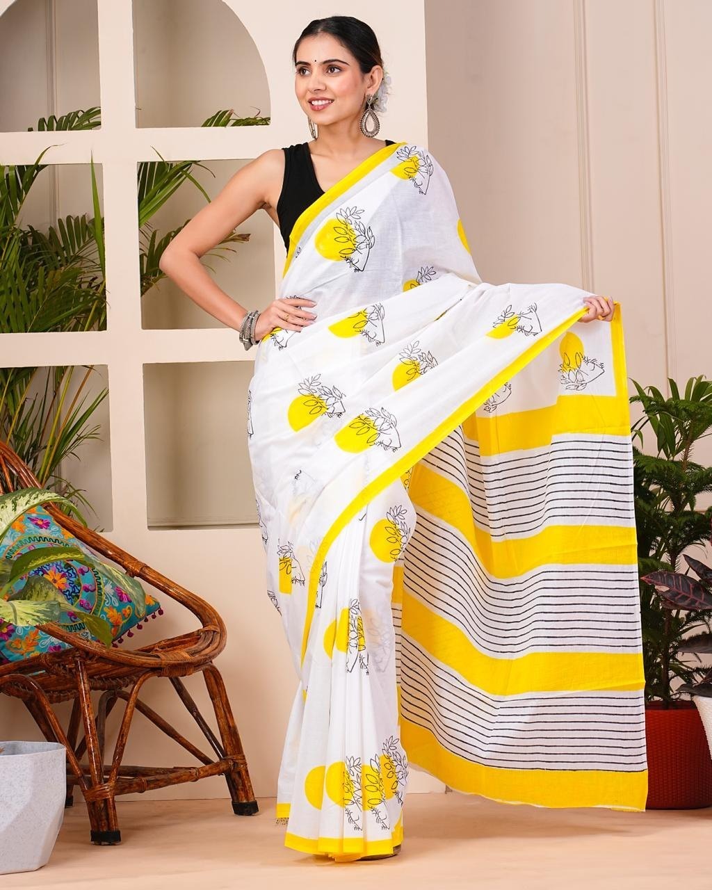 Pure Cotton Floral Printed Saree with Unstitched Blouse Piece