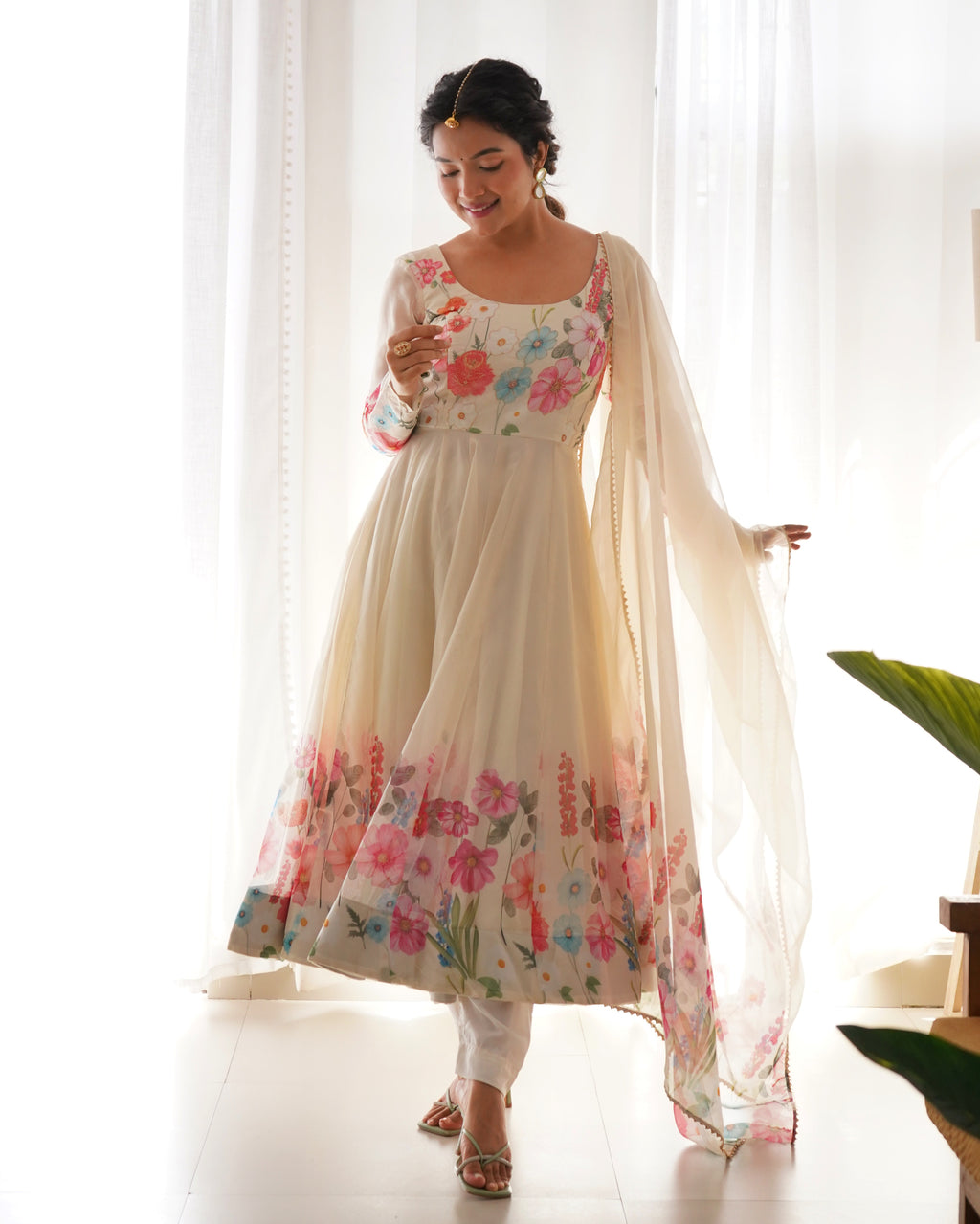 Women Floral Printed Organza Silk Flared Anarkali Kurta Set
