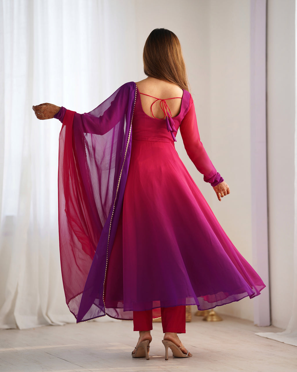 DARK PINK