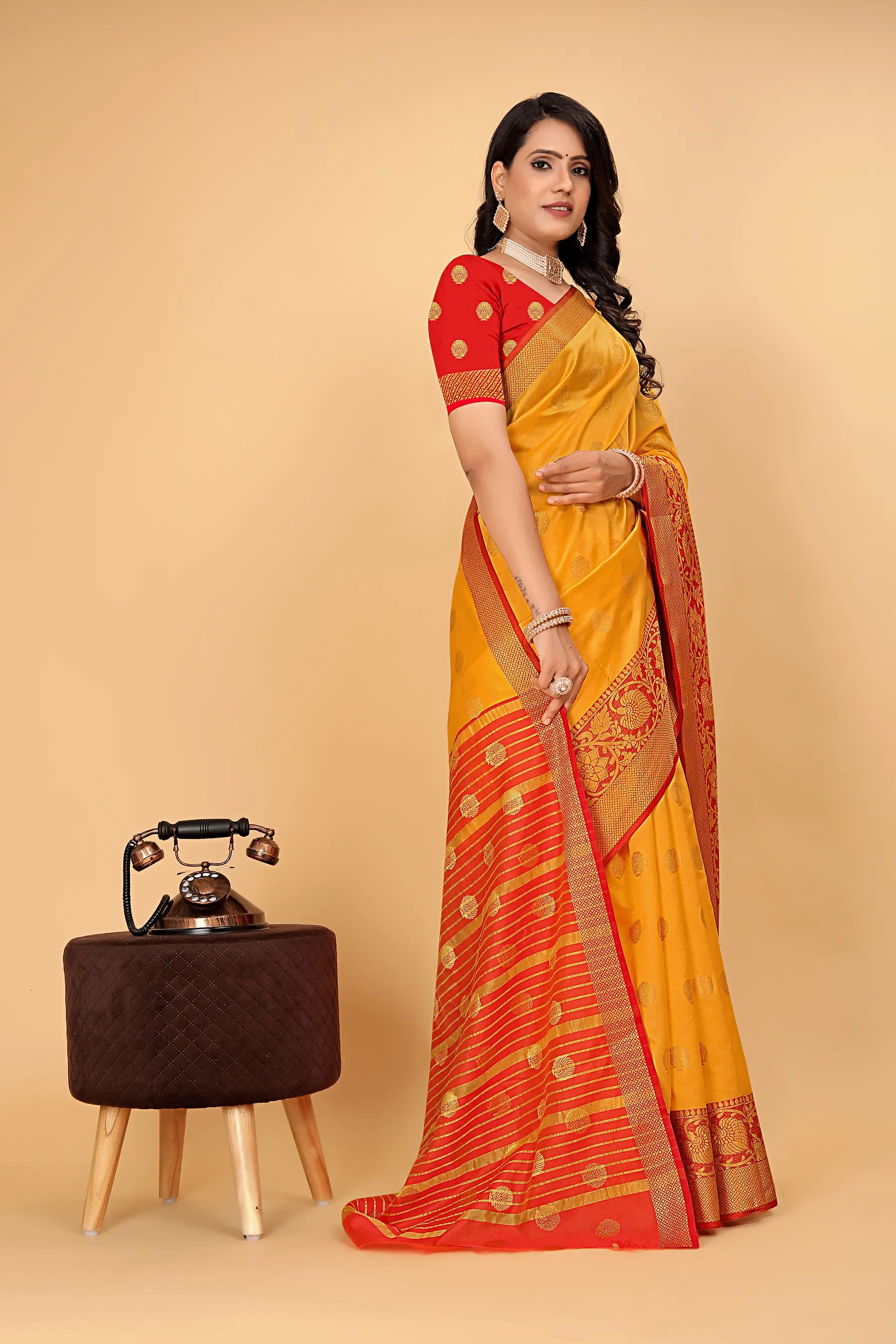 Pionex Woven Katan Kanjivaram Soft Lichi Silk Sarees