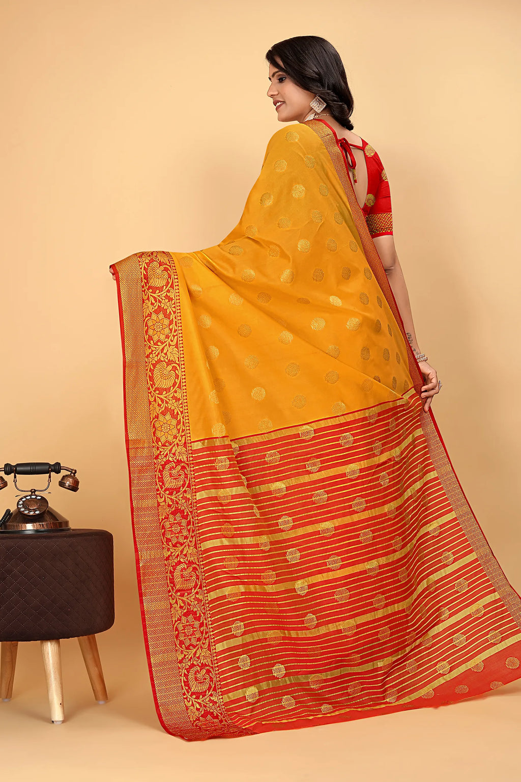 Pionex Woven Katan Kanjivaram Soft Lichi Silk Sarees