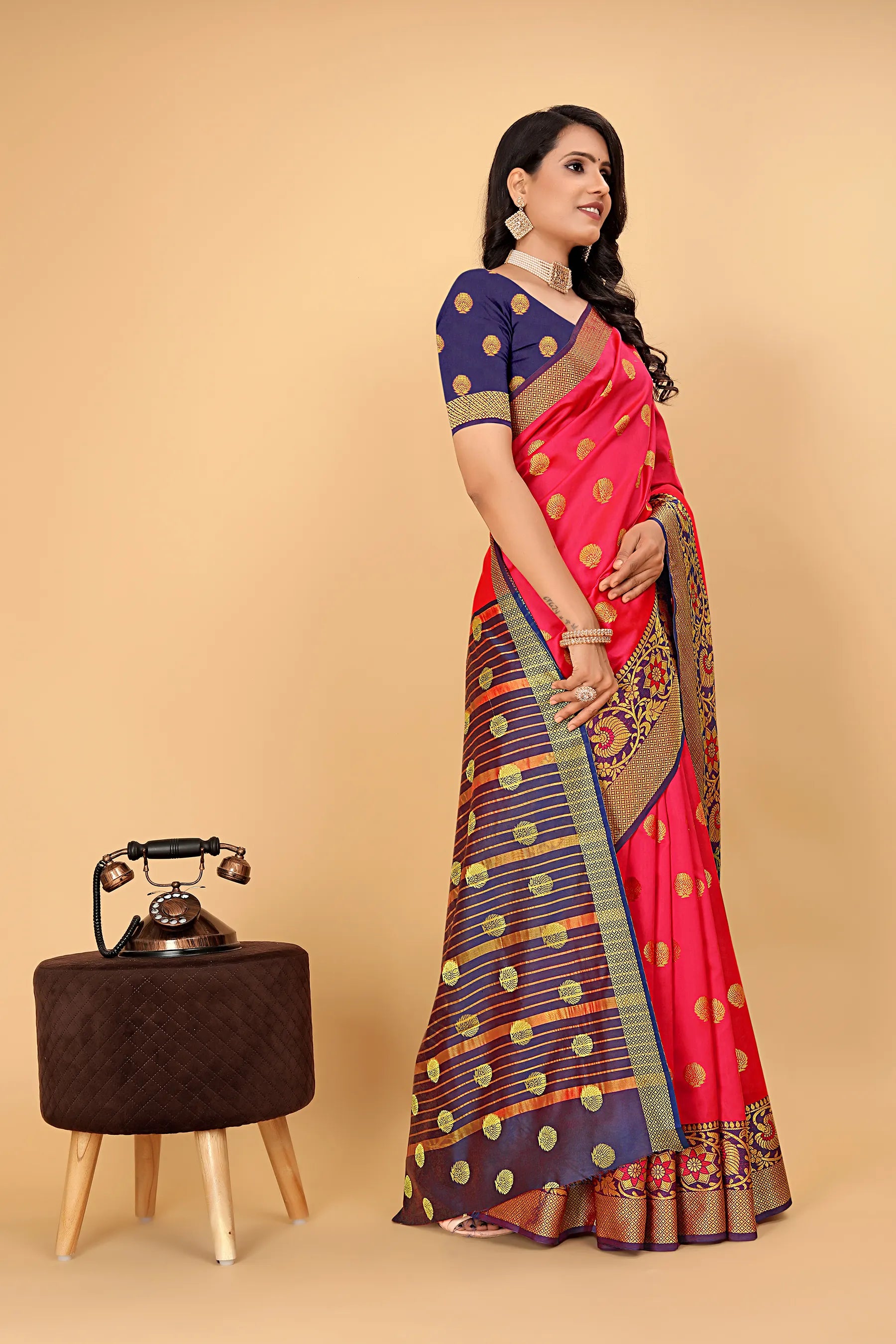Pionex Woven Katan Kanjivaram Soft Lichi Silk Sarees