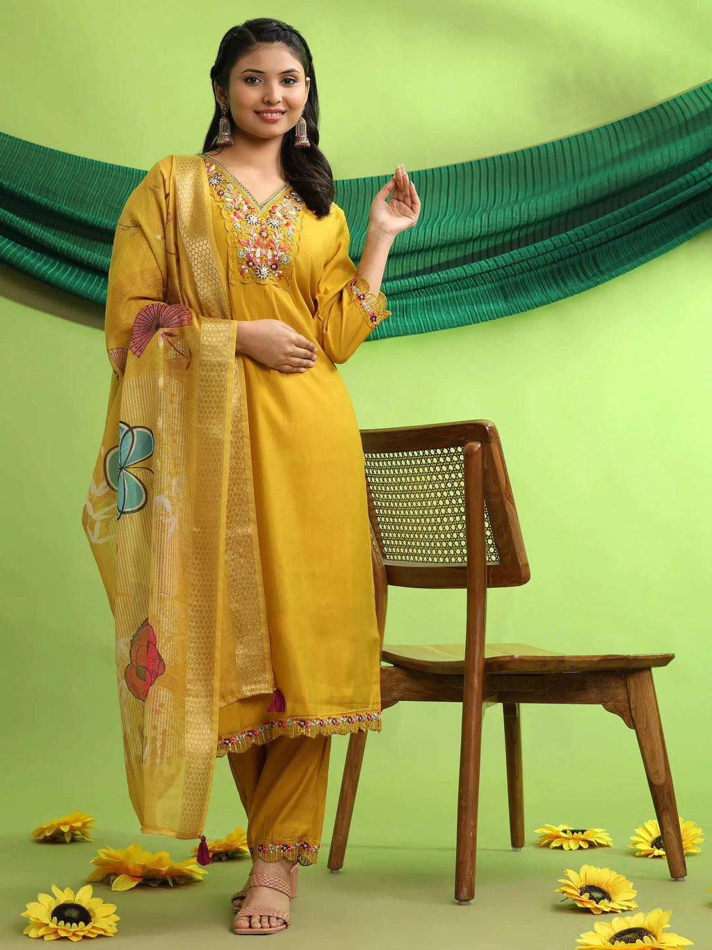 Roman Silk Embroidery Hand Work Kurta Pant Set With Dupatta
