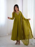 GREEN