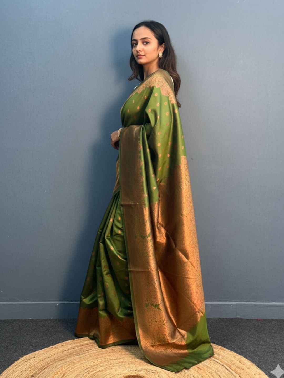 Elegant Patola Print Jacquard Woven Cotton Silk Saree with Zari Butta Work