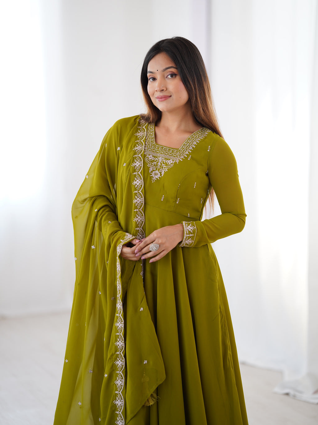 GREEN