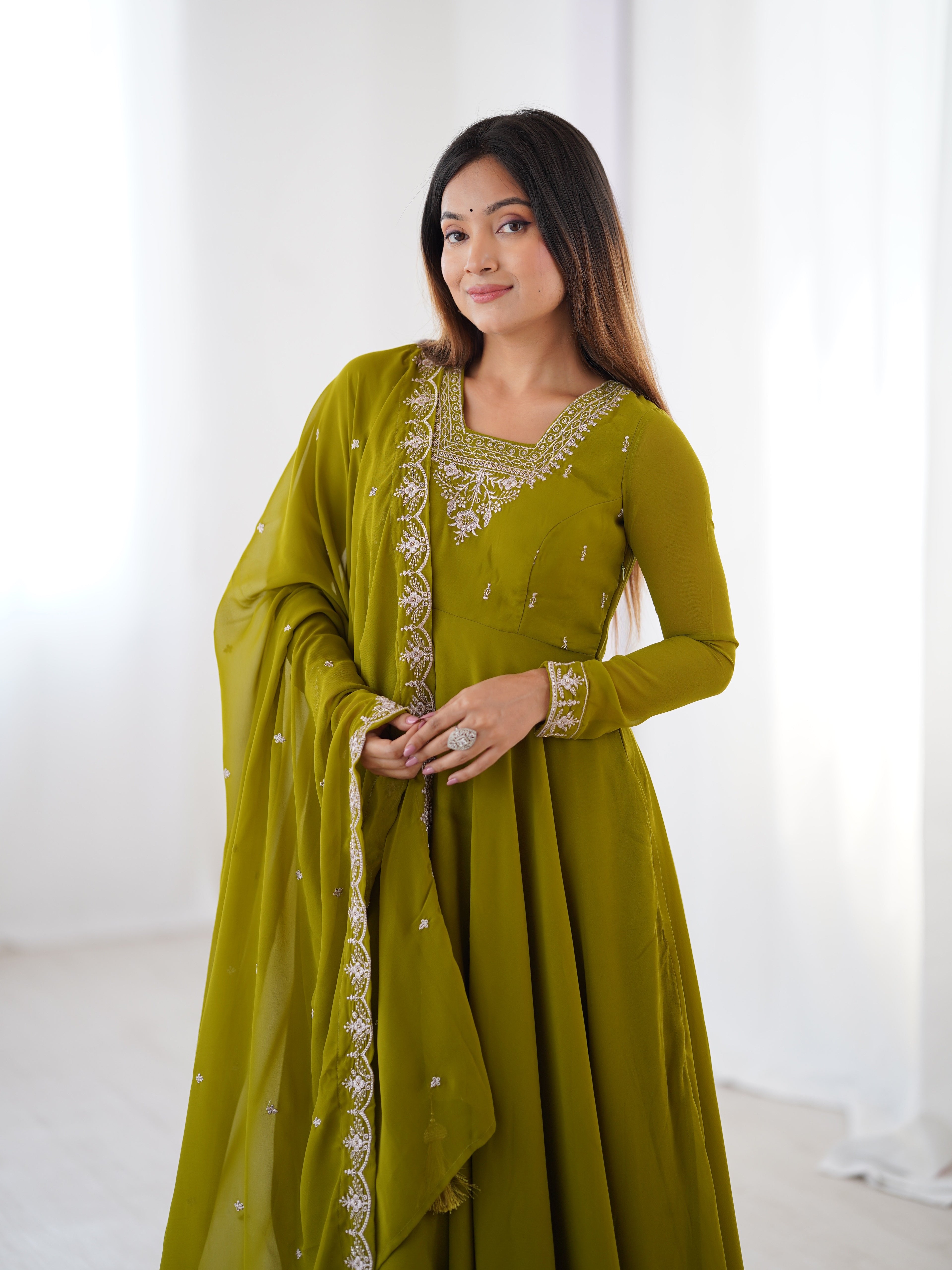 GREEN