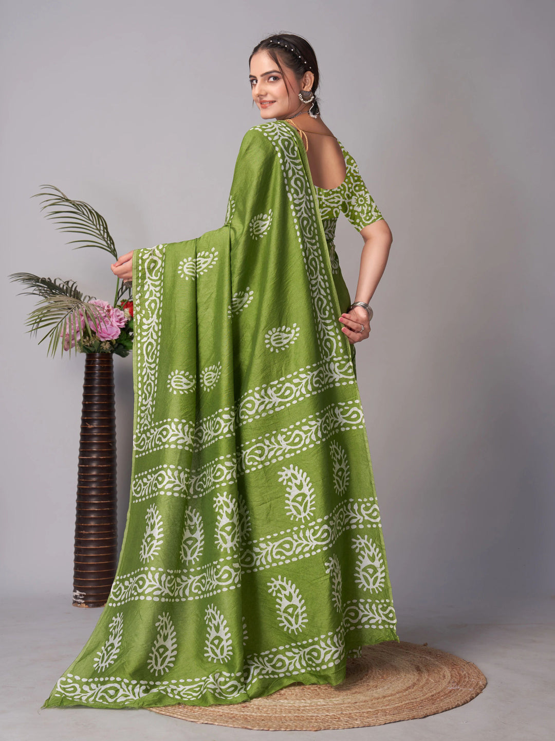 Ready to wear mulmul cotton printed saree – green, view 4
