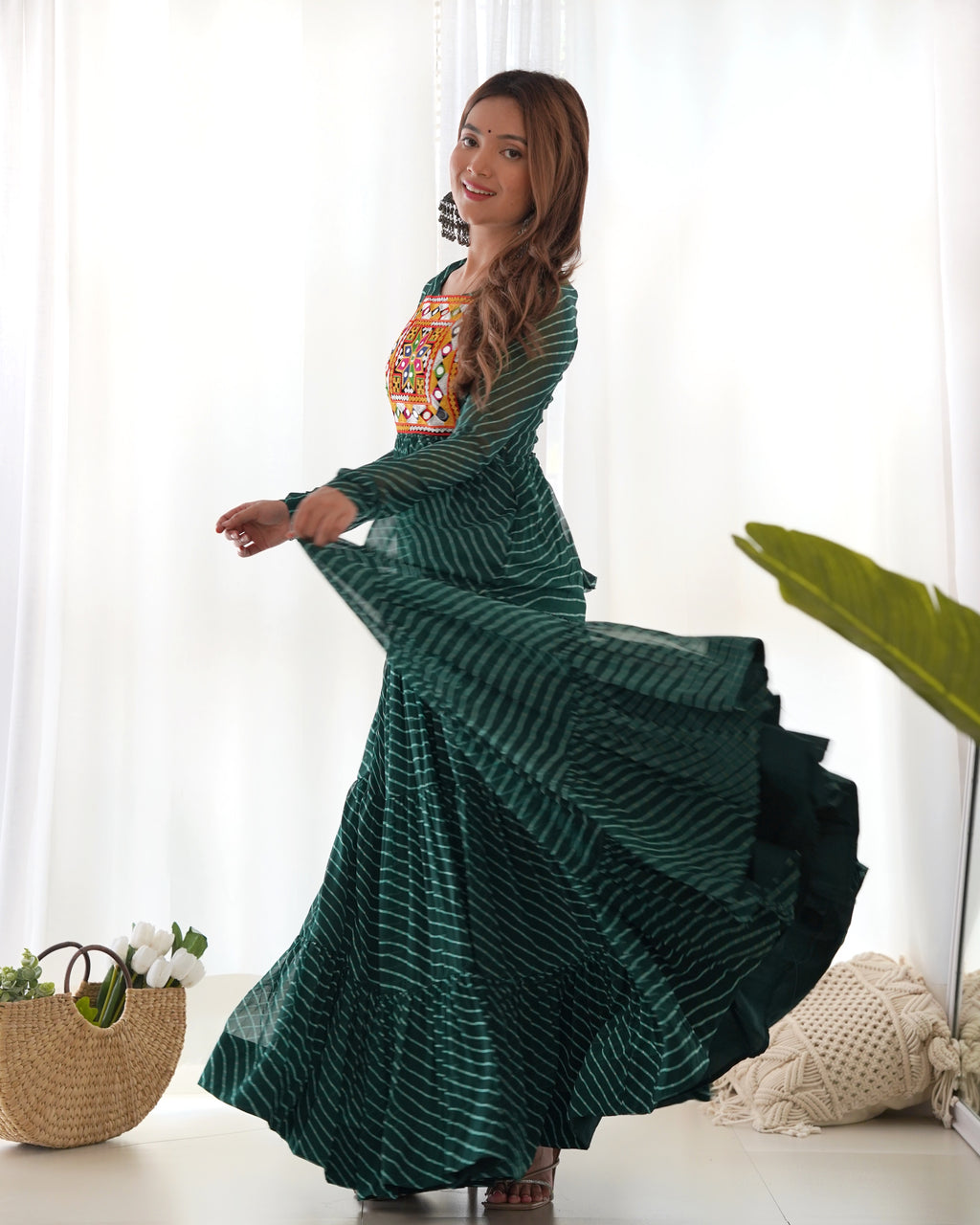 GREEN