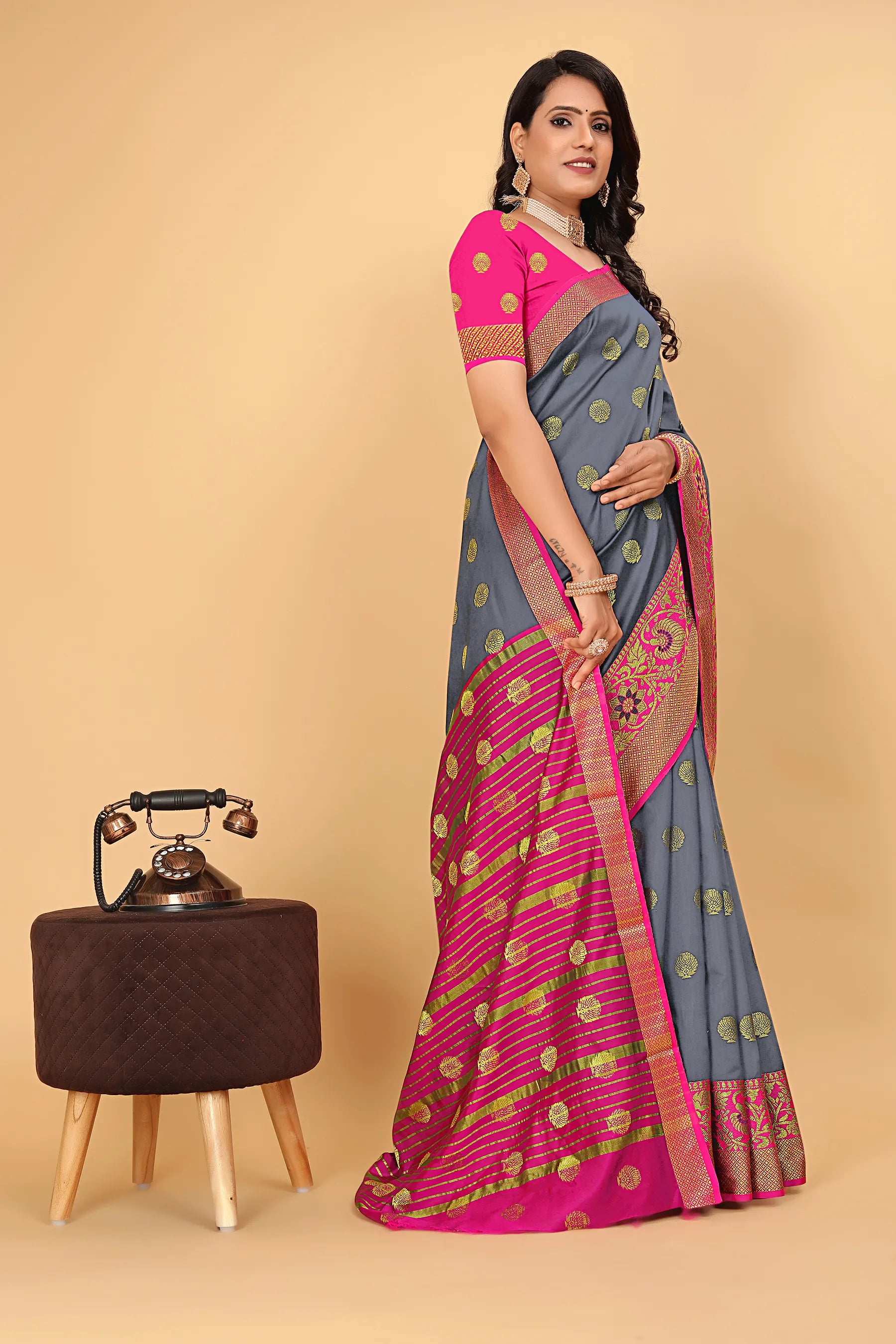 Pionex Woven Katan Kanjivaram Soft Lichi Silk Sarees