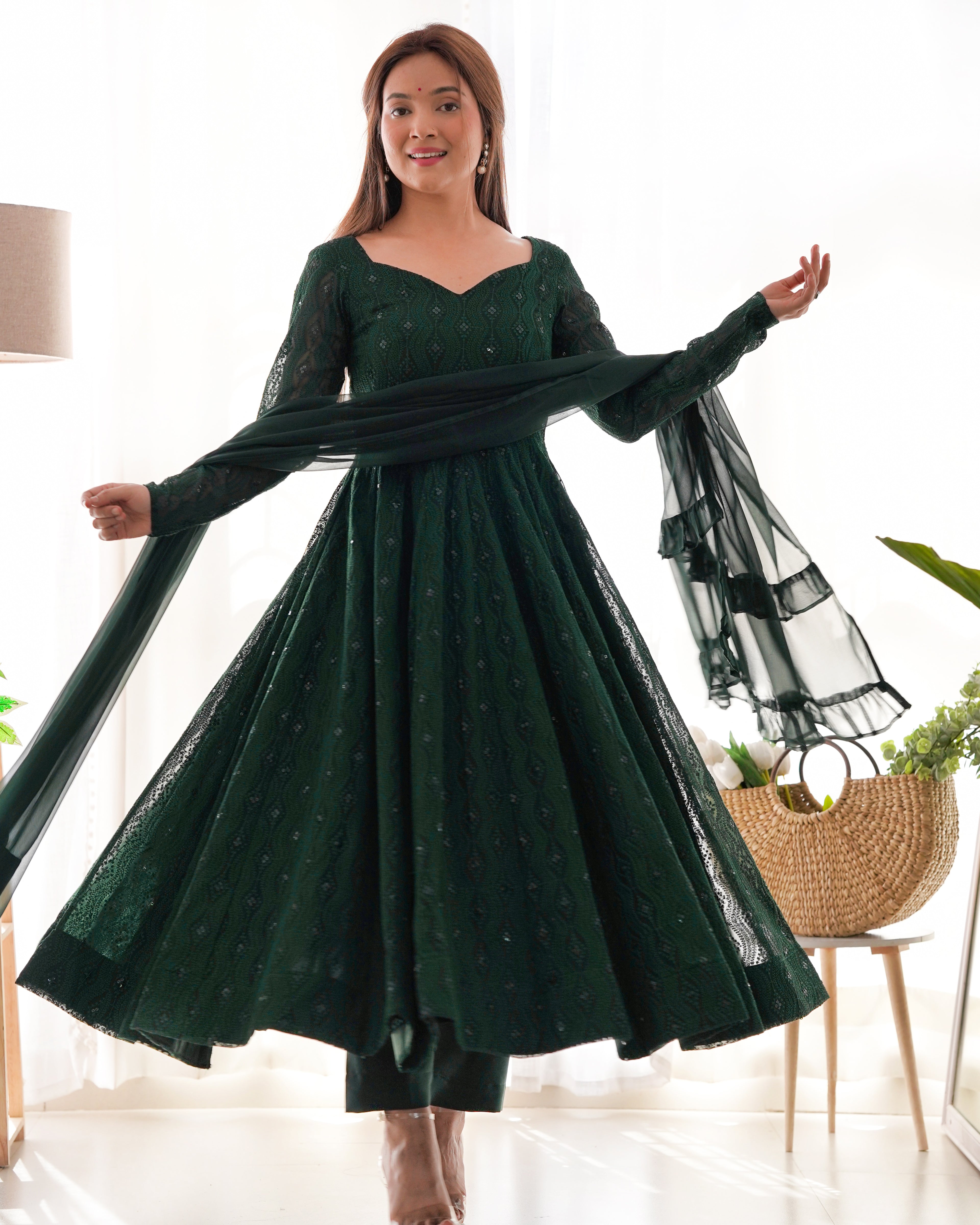 GREEN