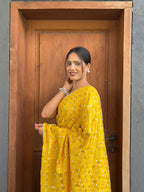 Floral Print Bandhani Silk Blend Saree