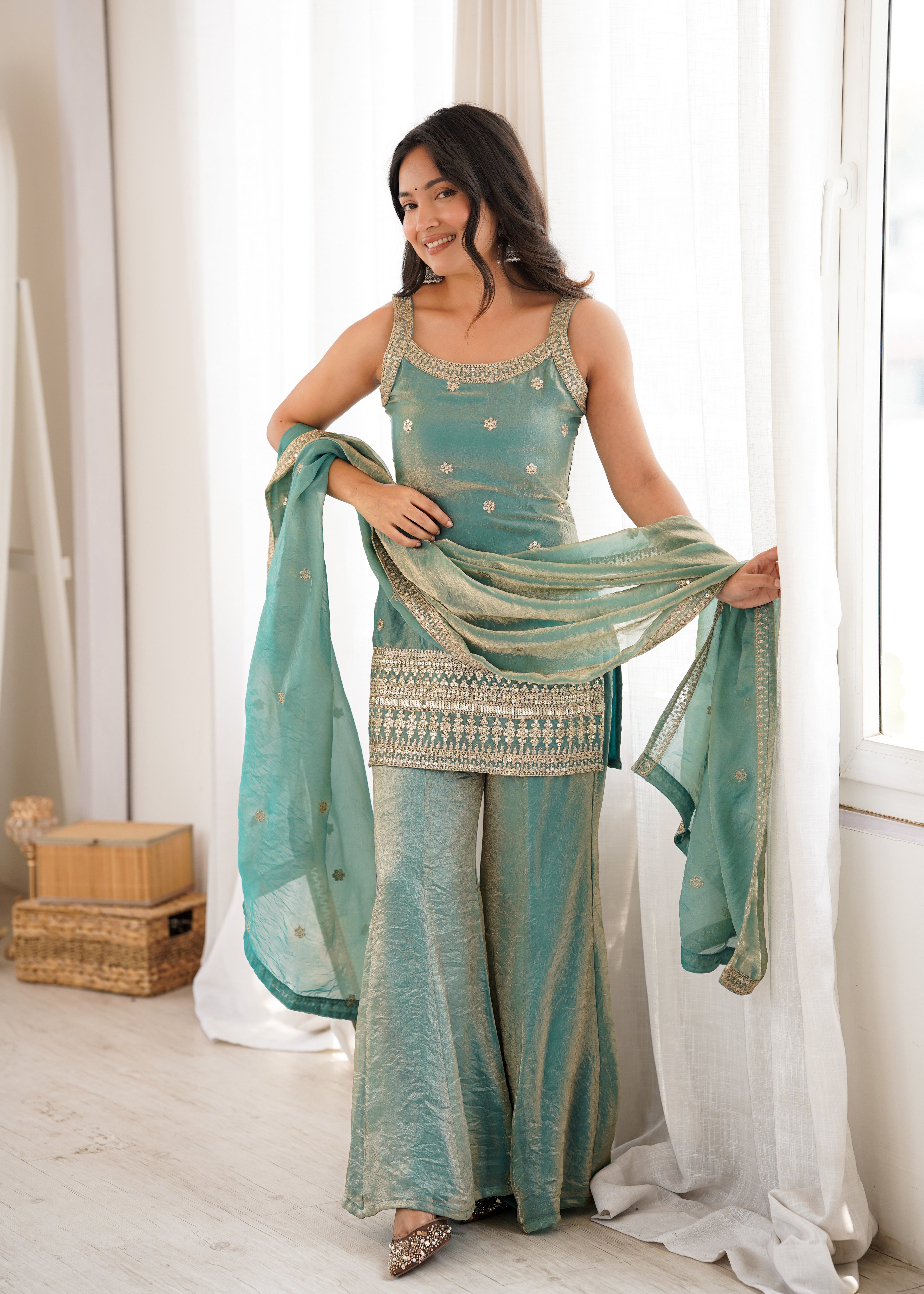 Women Seagreen & Dusty Pink Embroidered Fendy Silk Kurta Set