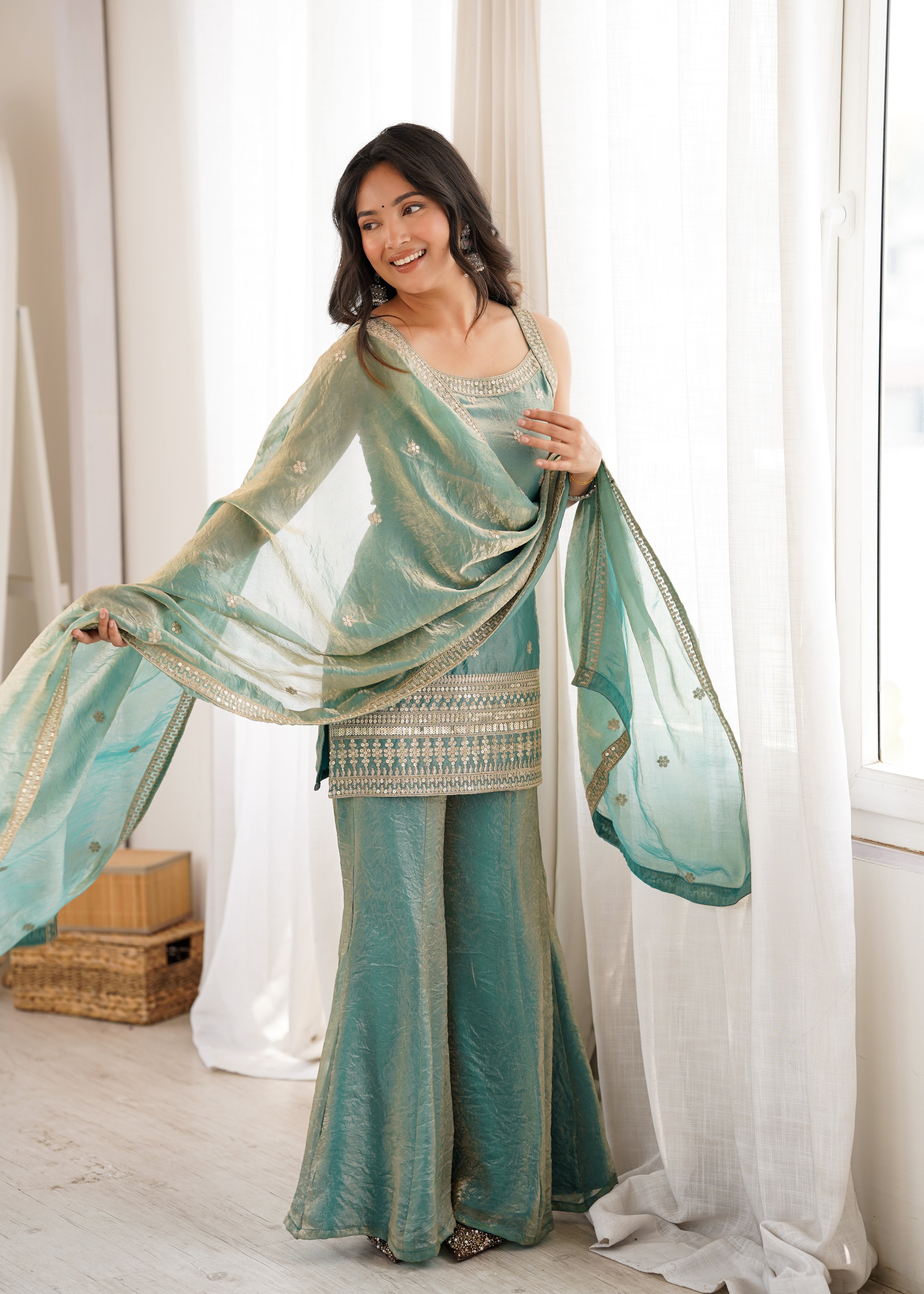 Women Seagreen & Dusty Pink Embroidered Fendy Silk Kurta Set