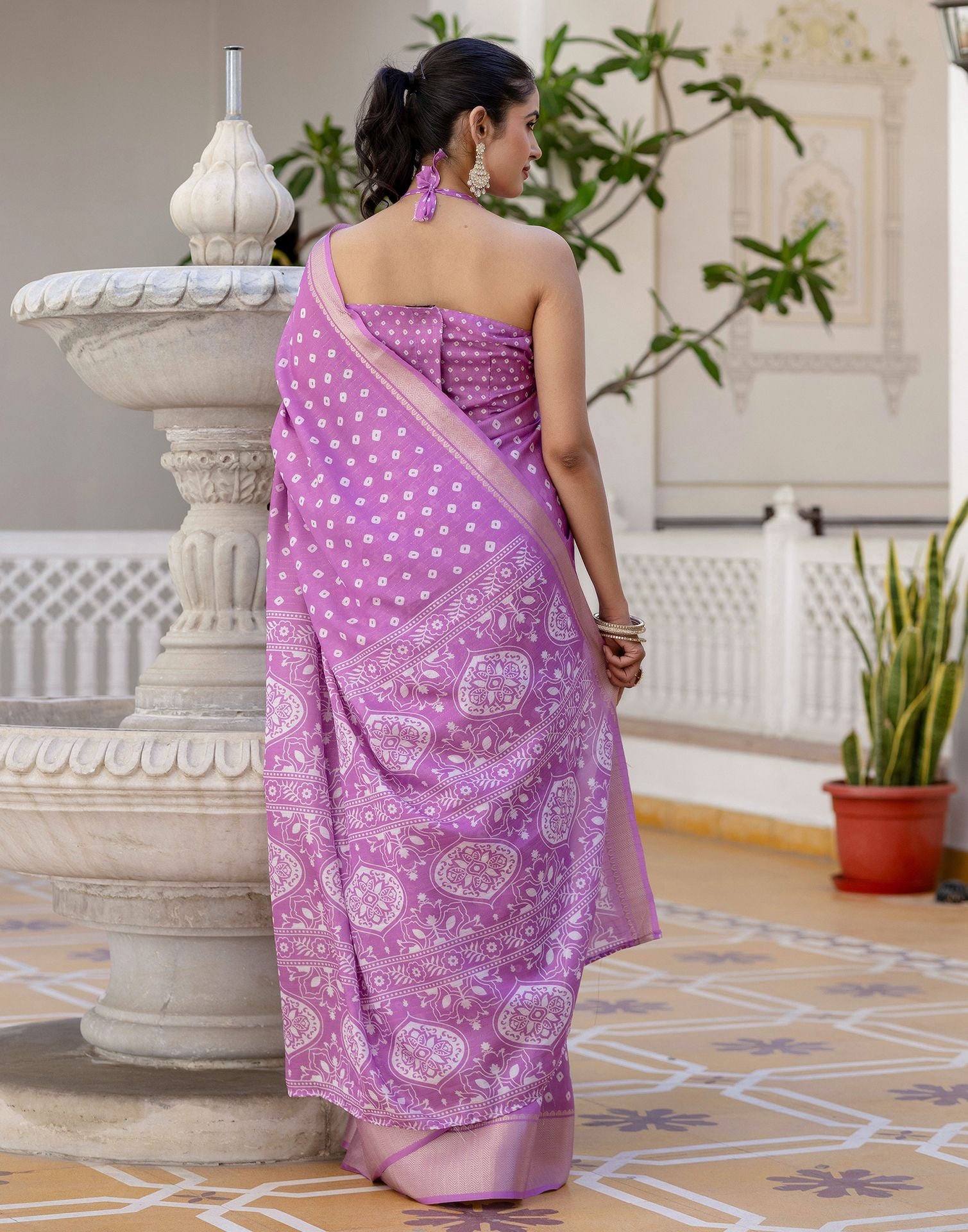 Ready-to-Wear Dola Silk Bandhani Saree with Zari Woven Chevron Border & Designer Pallu