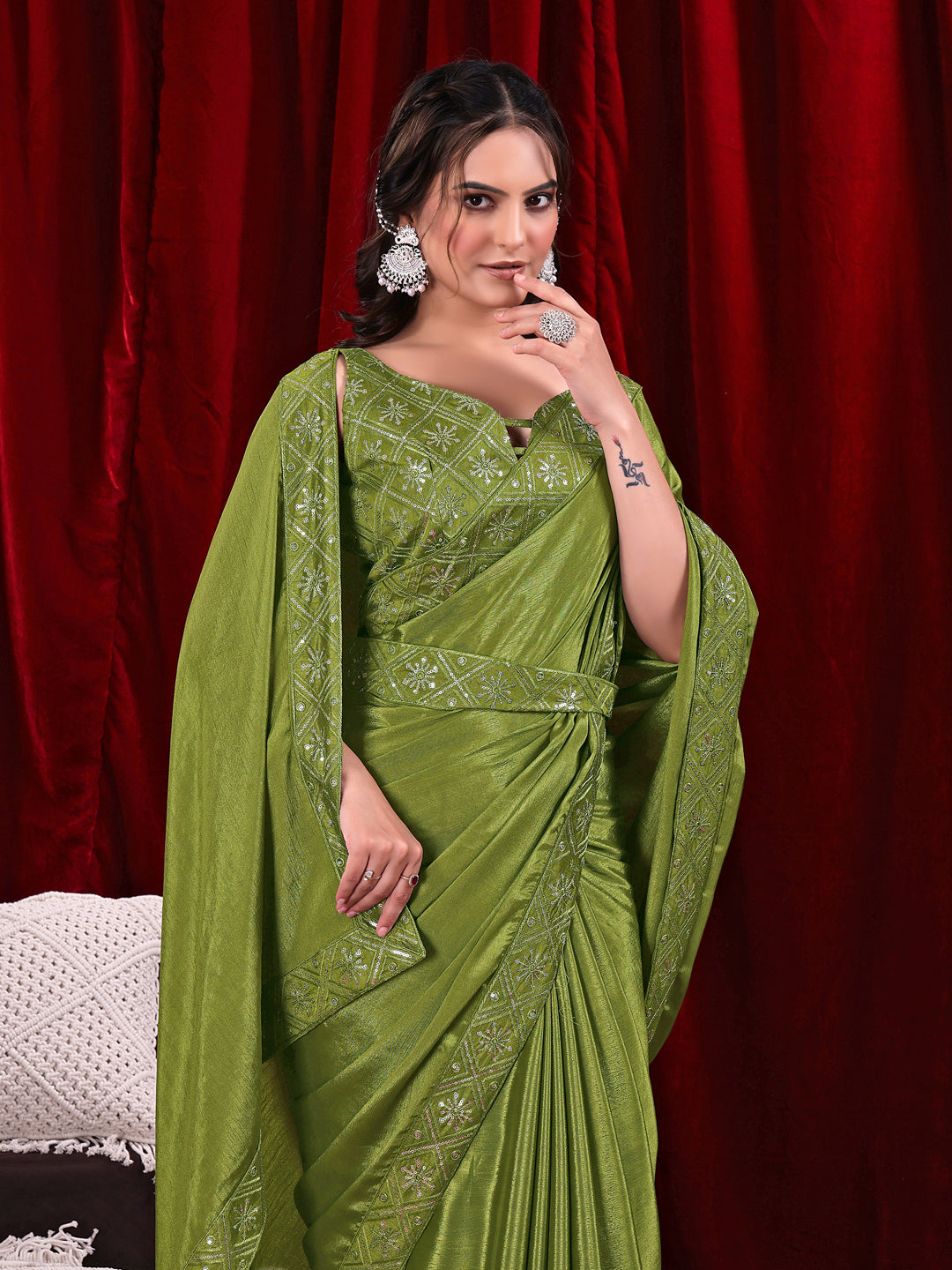 Chinon Solid Saree with Embroidered Lace Border