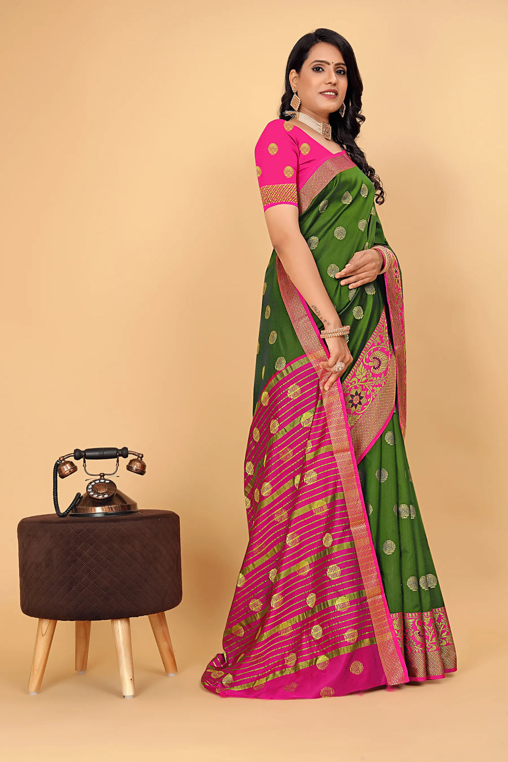 Pionex Woven Katan Kanjivaram Soft Lichi Silk Sarees