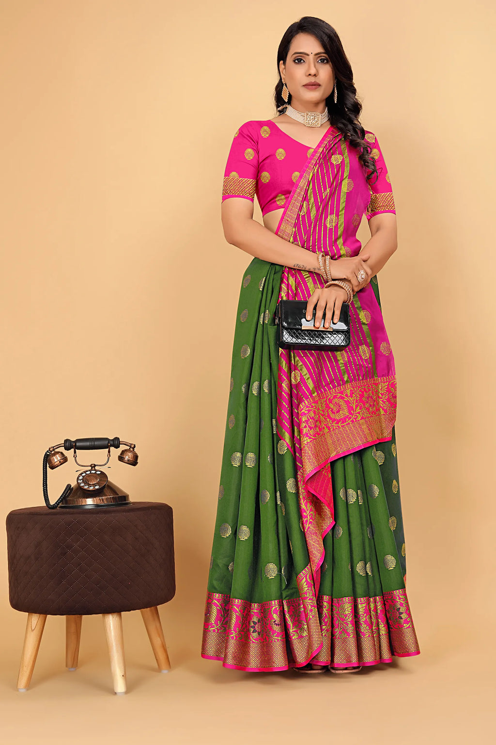 Pionex Woven Katan Kanjivaram Soft Lichi Silk Sarees
