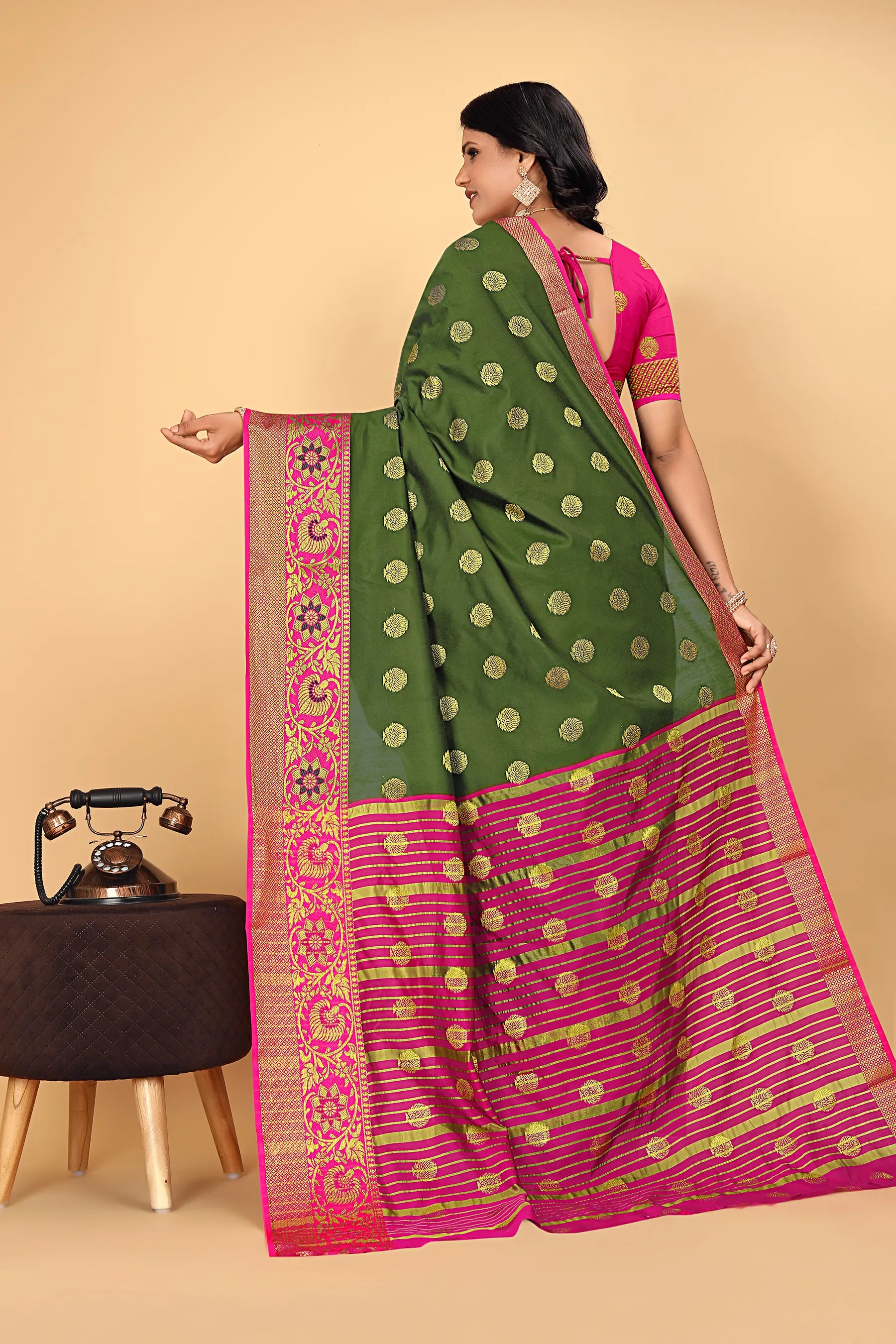 Pionex Woven Katan Kanjivaram Soft Lichi Silk Sarees
