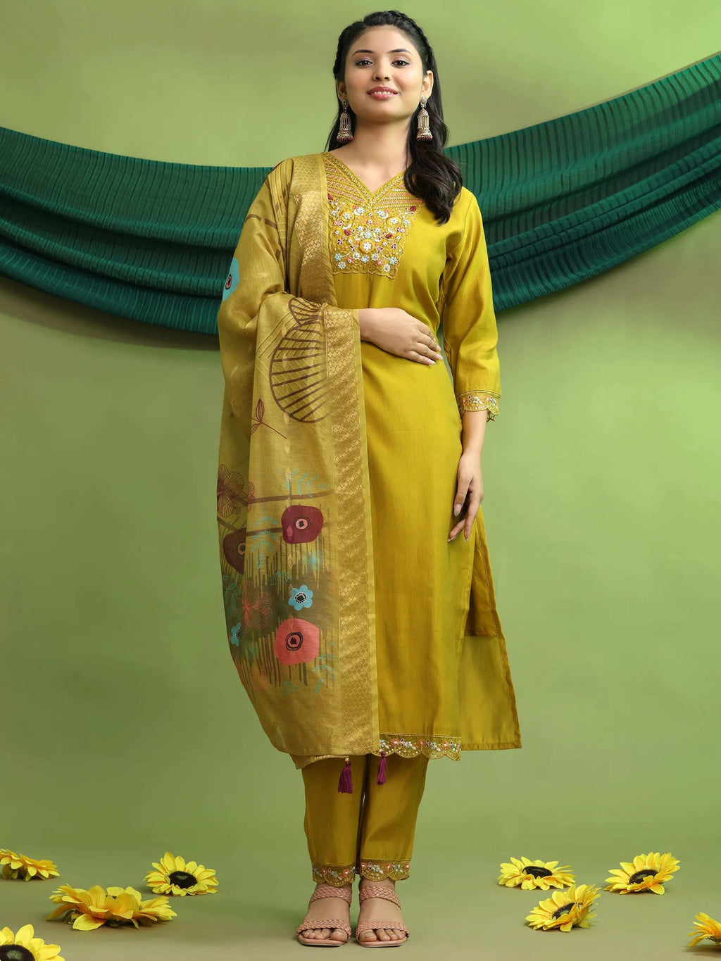 Roman Silk Embroidery Hand Work Kurta Pant Set With Dupatta