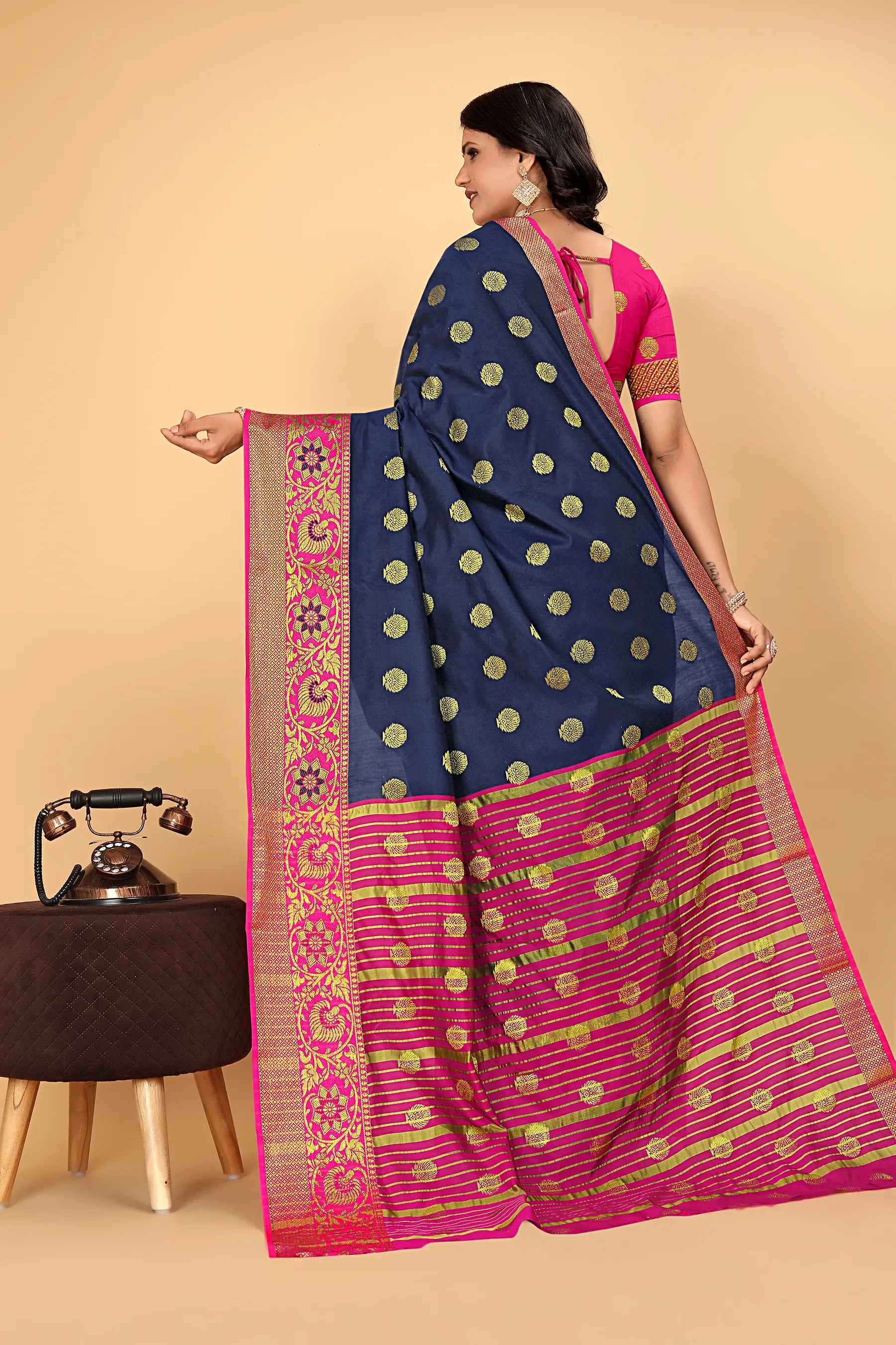 Pionex Woven Katan Kanjivaram Soft Lichi Silk Sarees