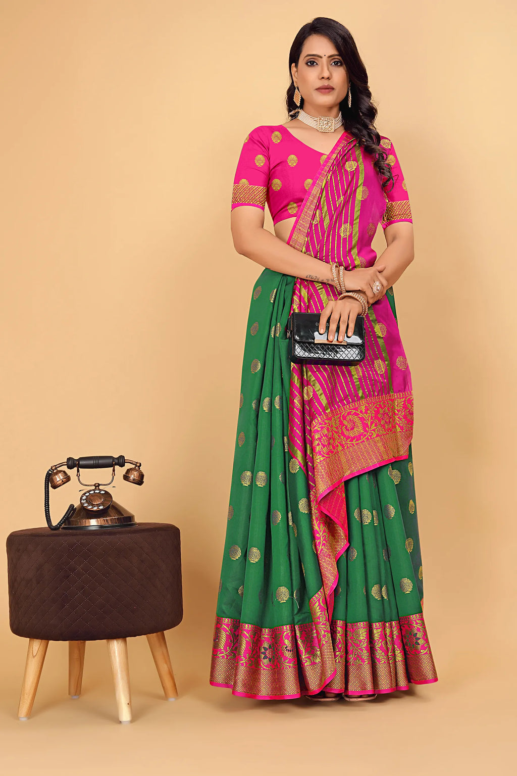 Pionex Woven Katan Kanjivaram Soft Lichi Silk Sarees