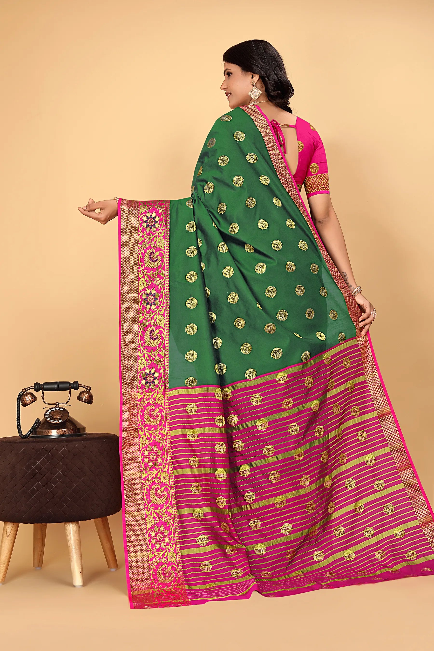 Pionex Woven Katan Kanjivaram Soft Lichi Silk Sarees