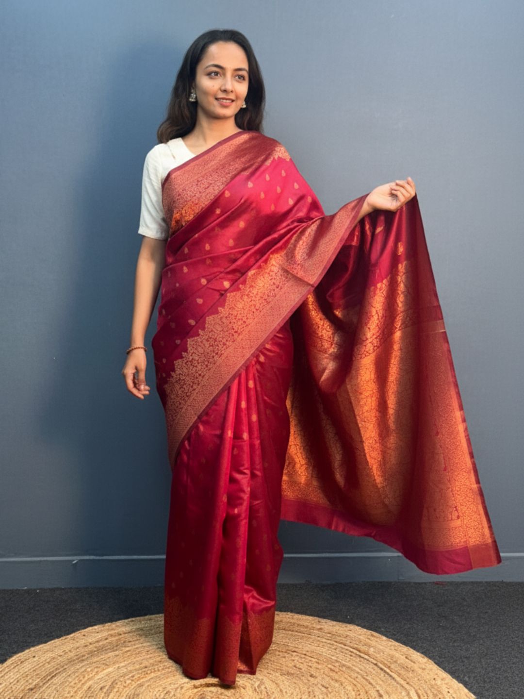 Elegant Patola Print Jacquard Woven Cotton Silk Saree with Zari Butta Work