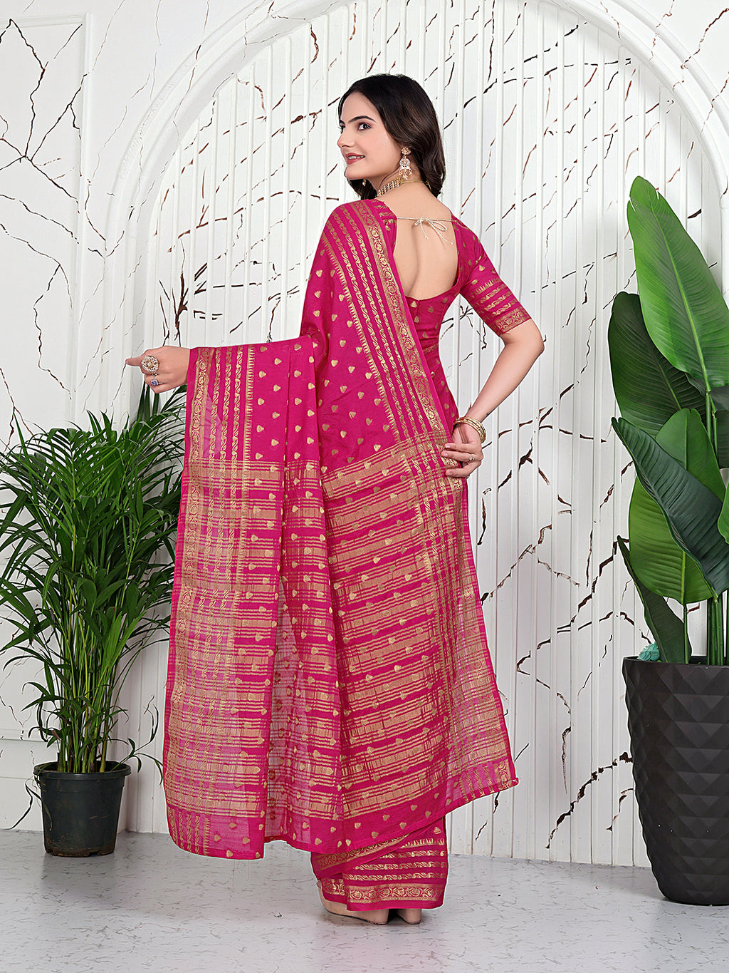 Banarasi Ready-to-Wear Jacquard Saree in Crepe Fabric