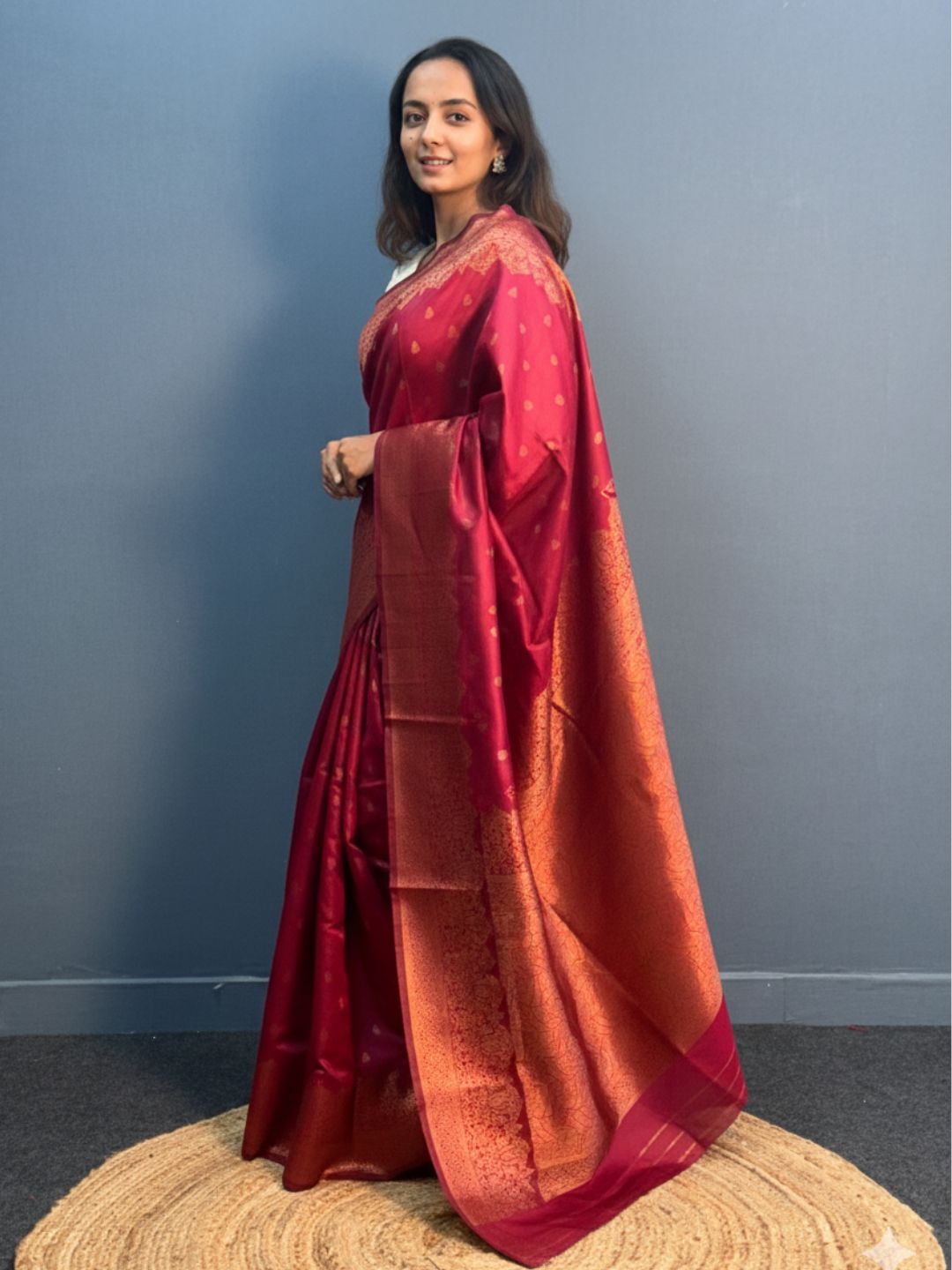 Elegant Patola Print Jacquard Woven Cotton Silk Saree with Zari Butta Work