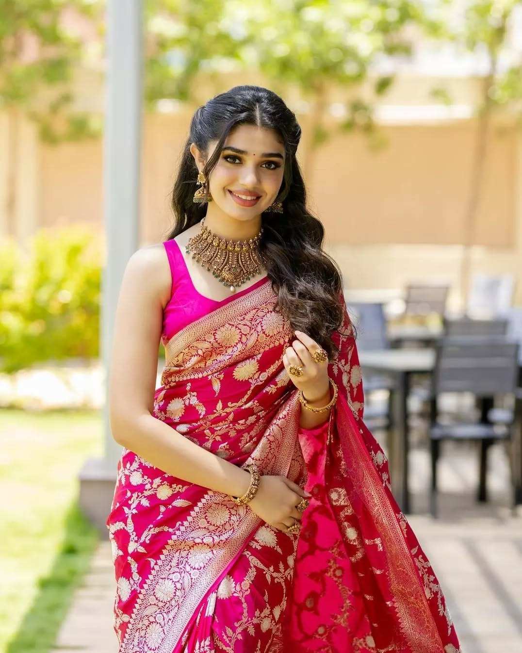 Soft Banarasi Silk Jacquard Zari Woven Pink Saree