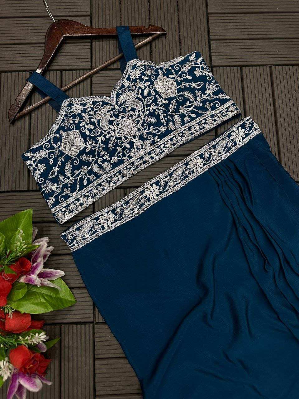 New Superb Trendy Party Wear Koti and Sarara