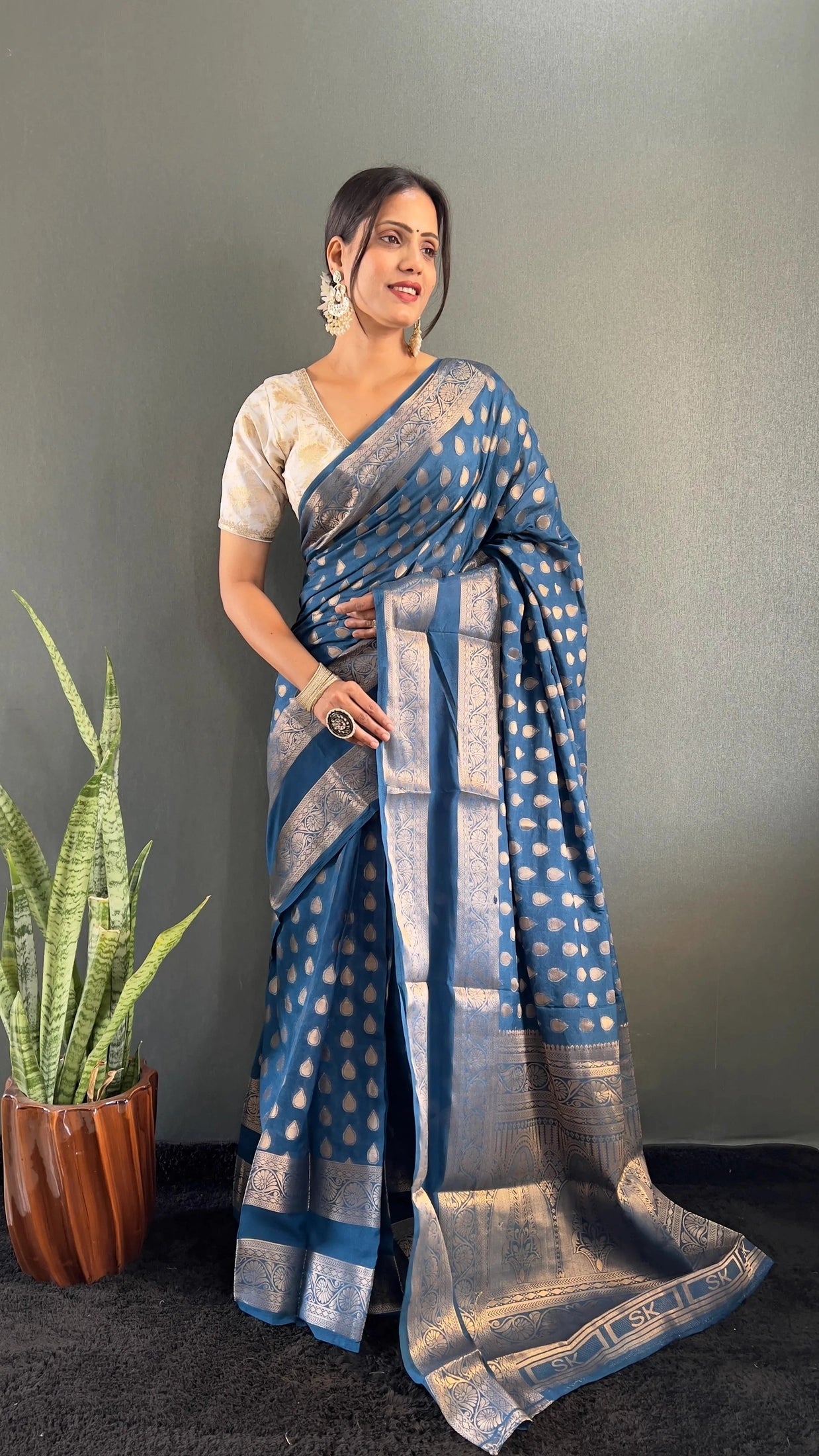 Ready to Wear Pure Banarasi Georgette Saree With Ready Made Blouse