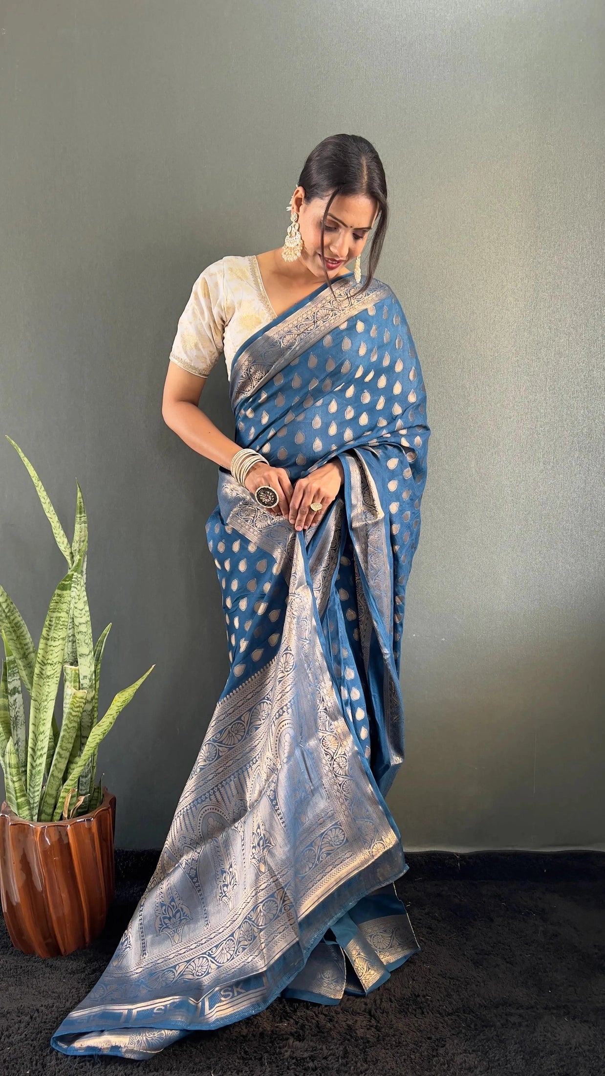 Ready to Wear Pure Banarasi Georgette Saree With Ready Made Blouse
