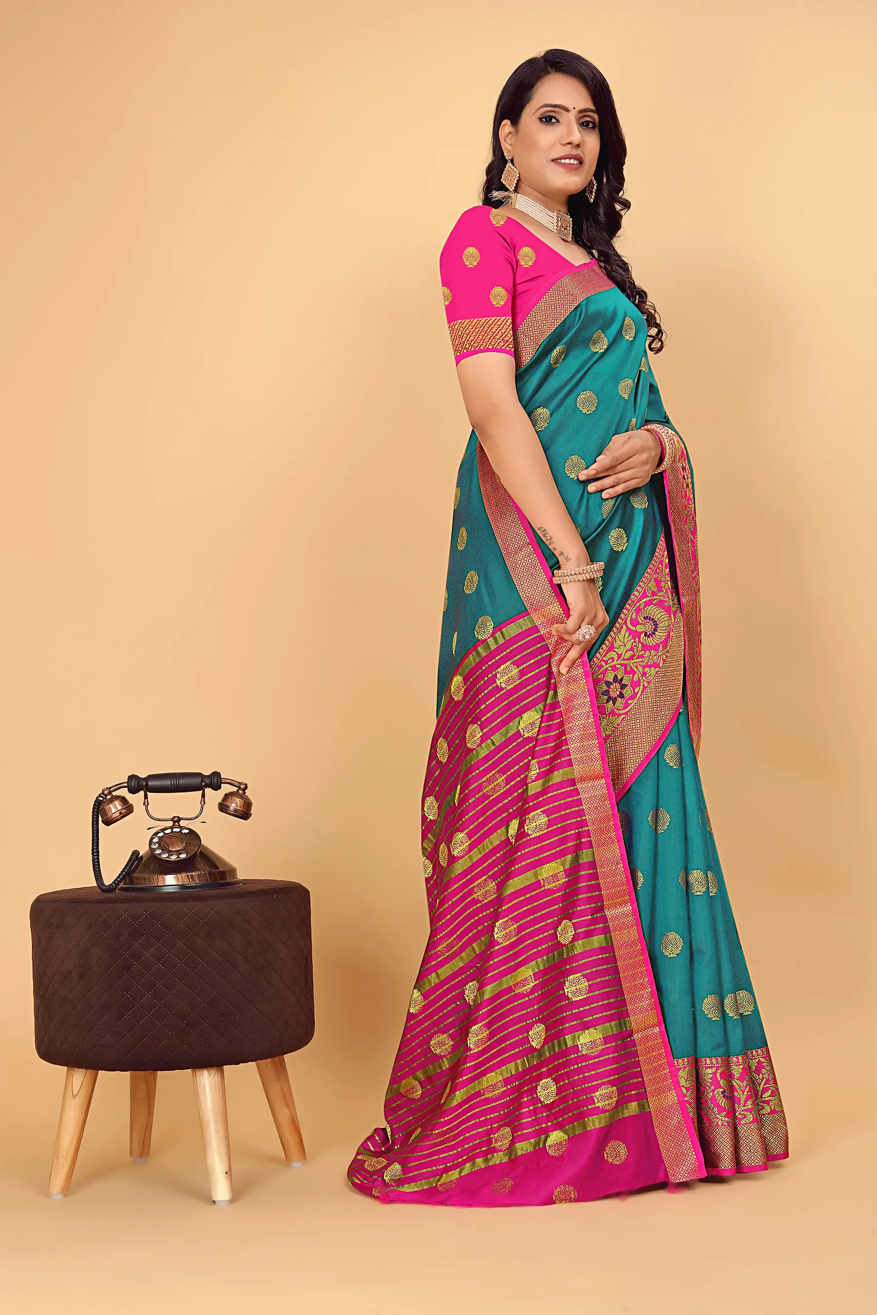 Pionex Woven Katan Kanjivaram Soft Lichi Silk Sarees