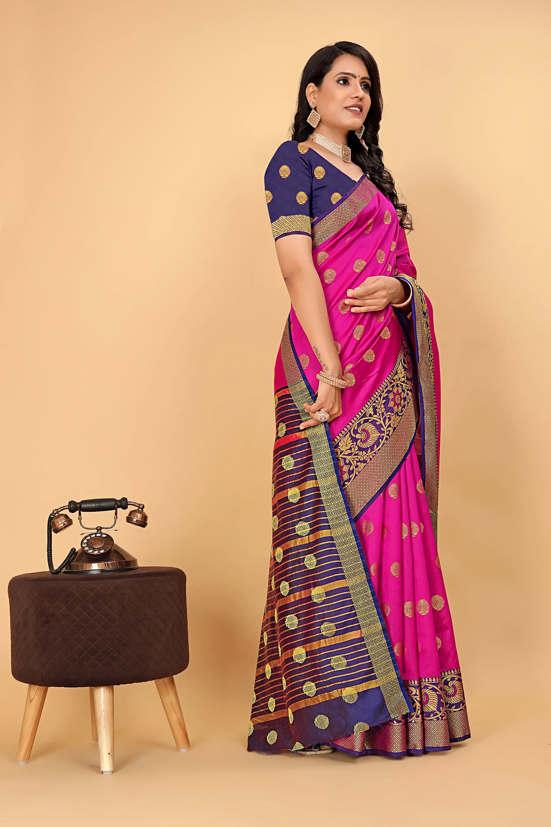 Pionex Woven Katan Kanjivaram Soft Lichi Silk Sarees