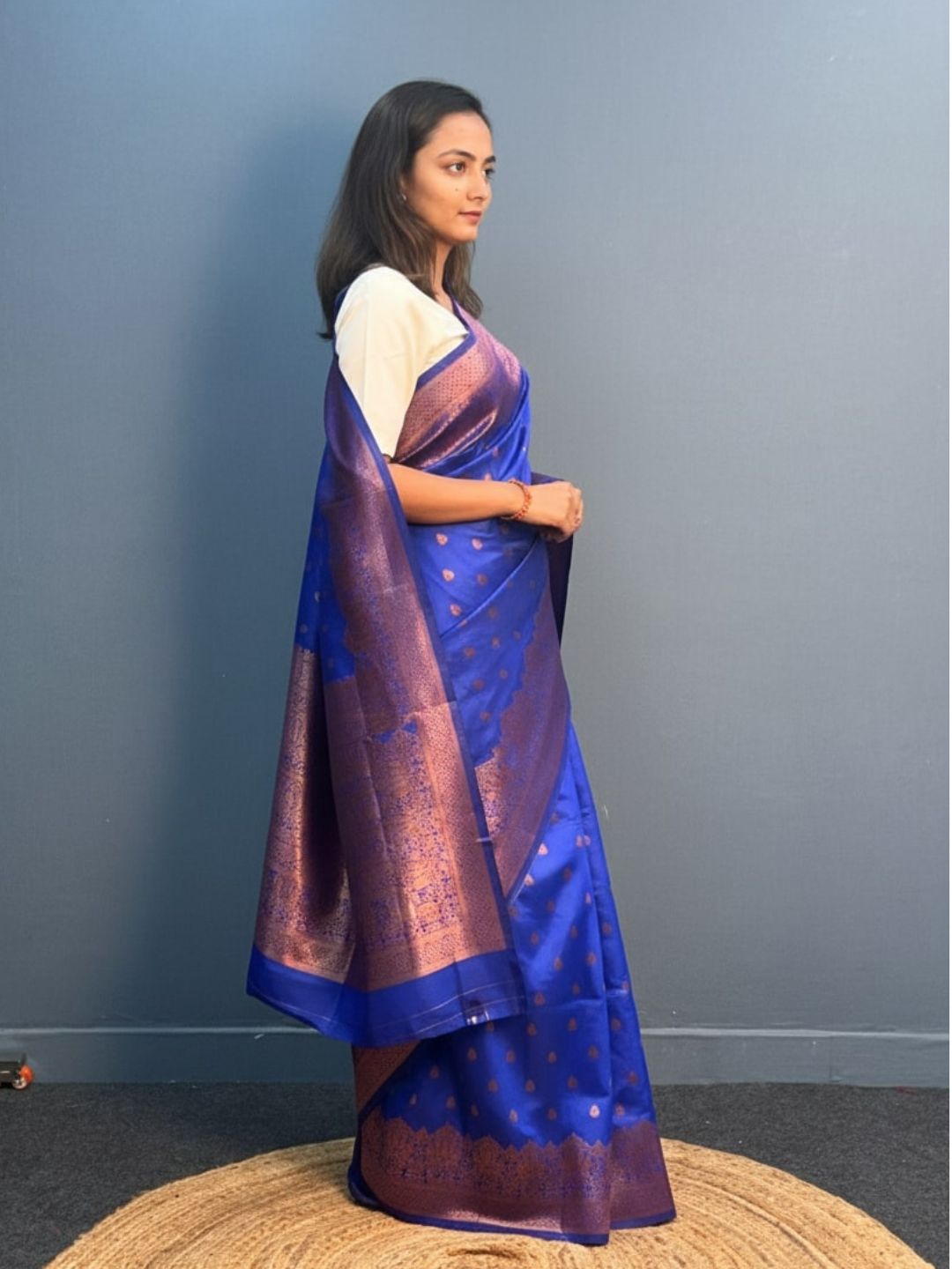 Elegant Patola Print Jacquard Woven Cotton Silk Saree with Zari Butta Work