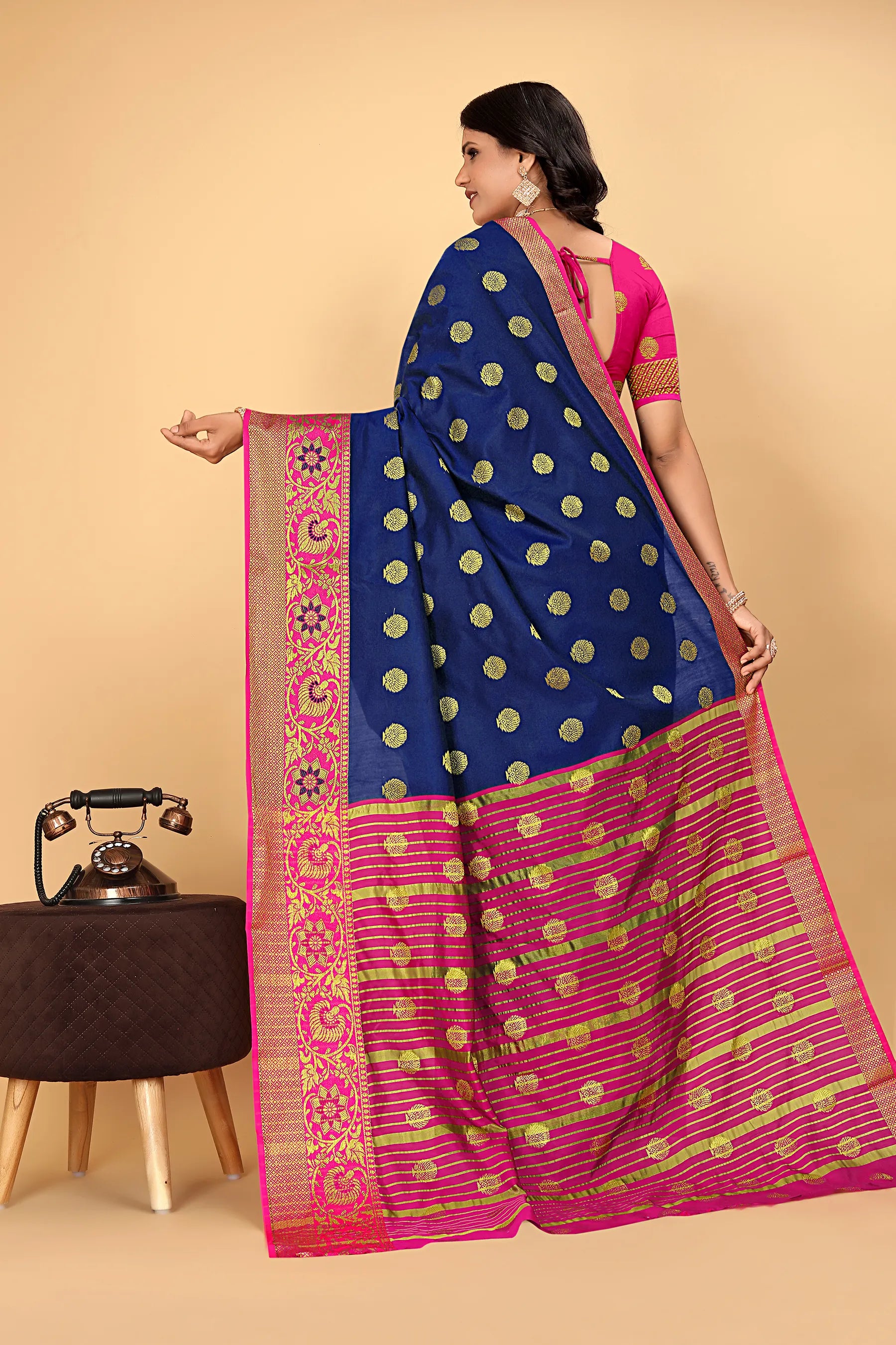 Pionex Woven Katan Kanjivaram Soft Lichi Silk Sarees